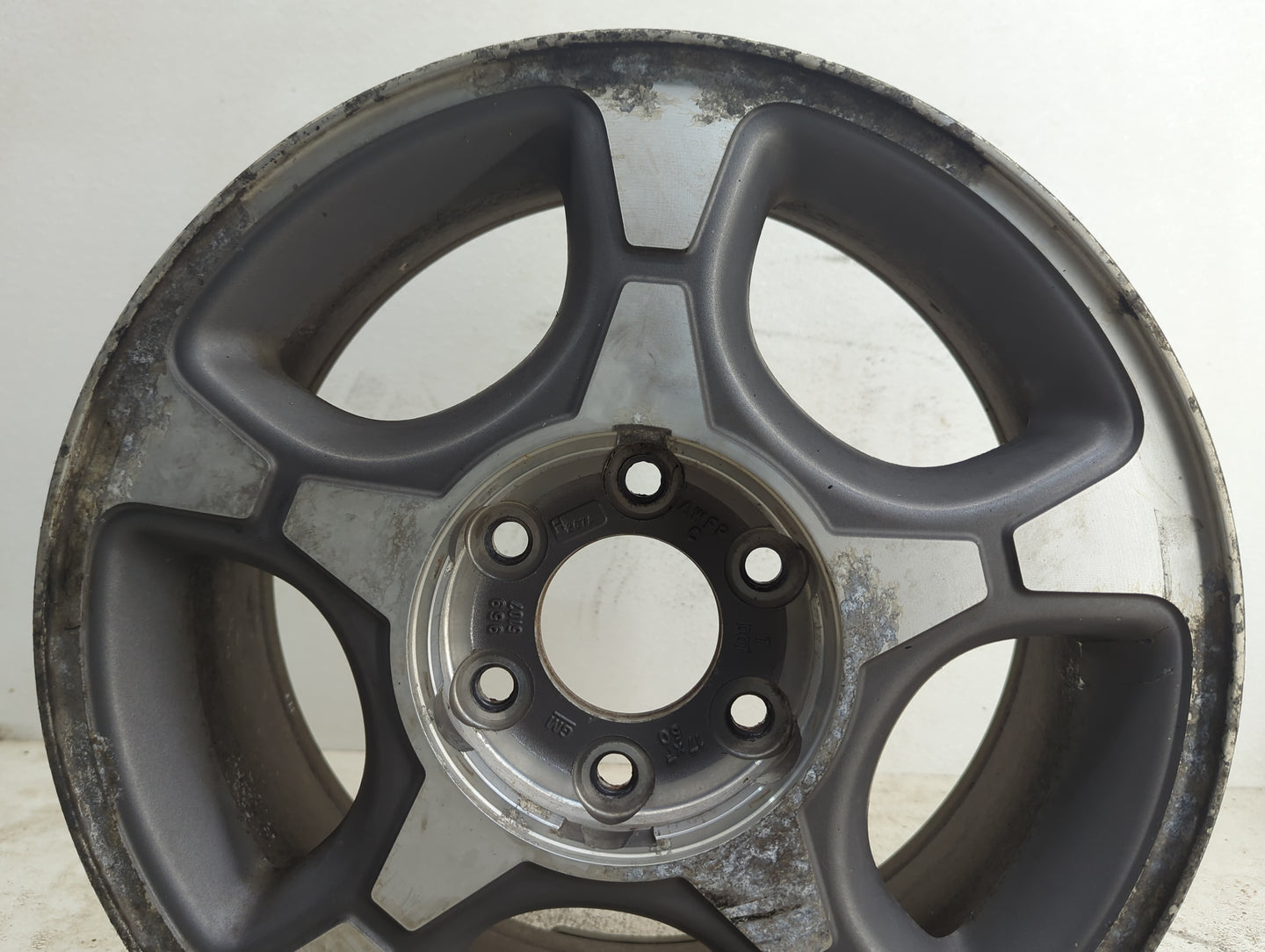 2004-2006 Chevrolet Trailblazer Ext Oem Wheel Rim 1190706 - Oemusedautoparts1.com