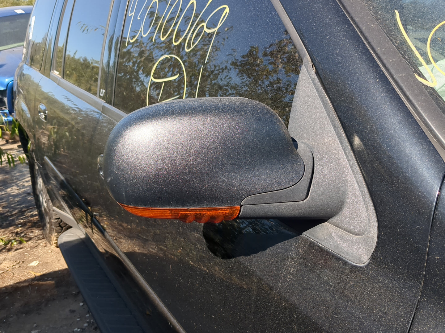 2002-2006 Chevrolet Trailblazer Ext Passenger Side View Mirror - Right Door Mirror OEM Used - Oemusedautoparts1.com