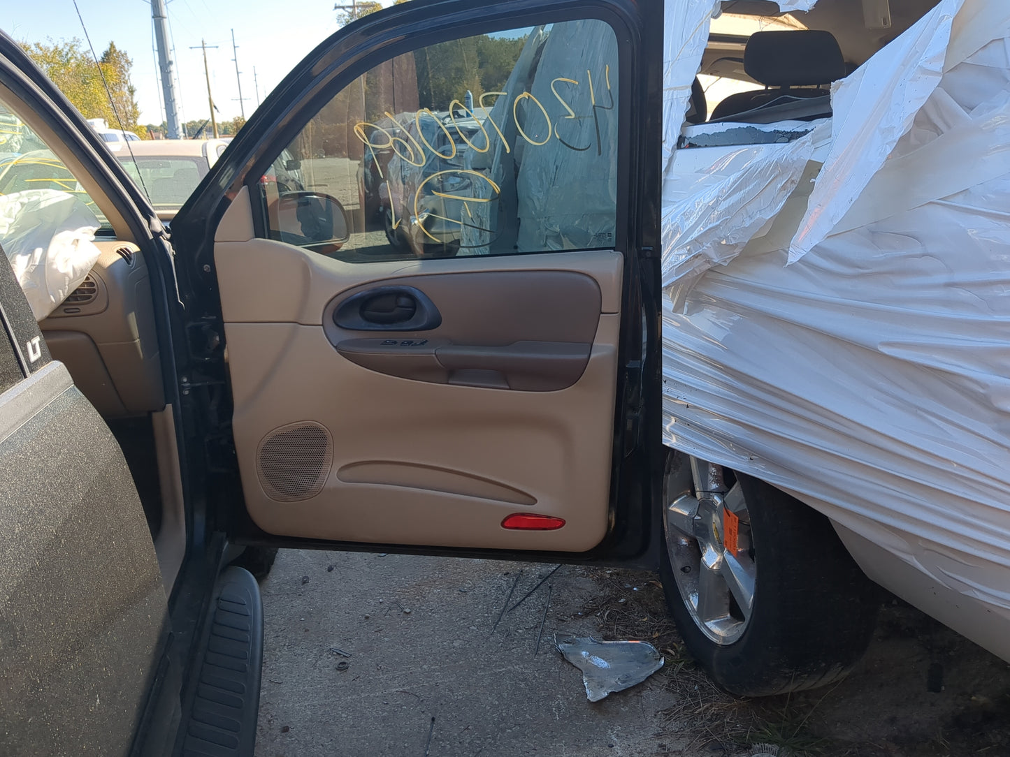 2002-2004 Chevrolet Trailblazer Ext Passenger Front Door Oem - Oemusedautoparts1.com