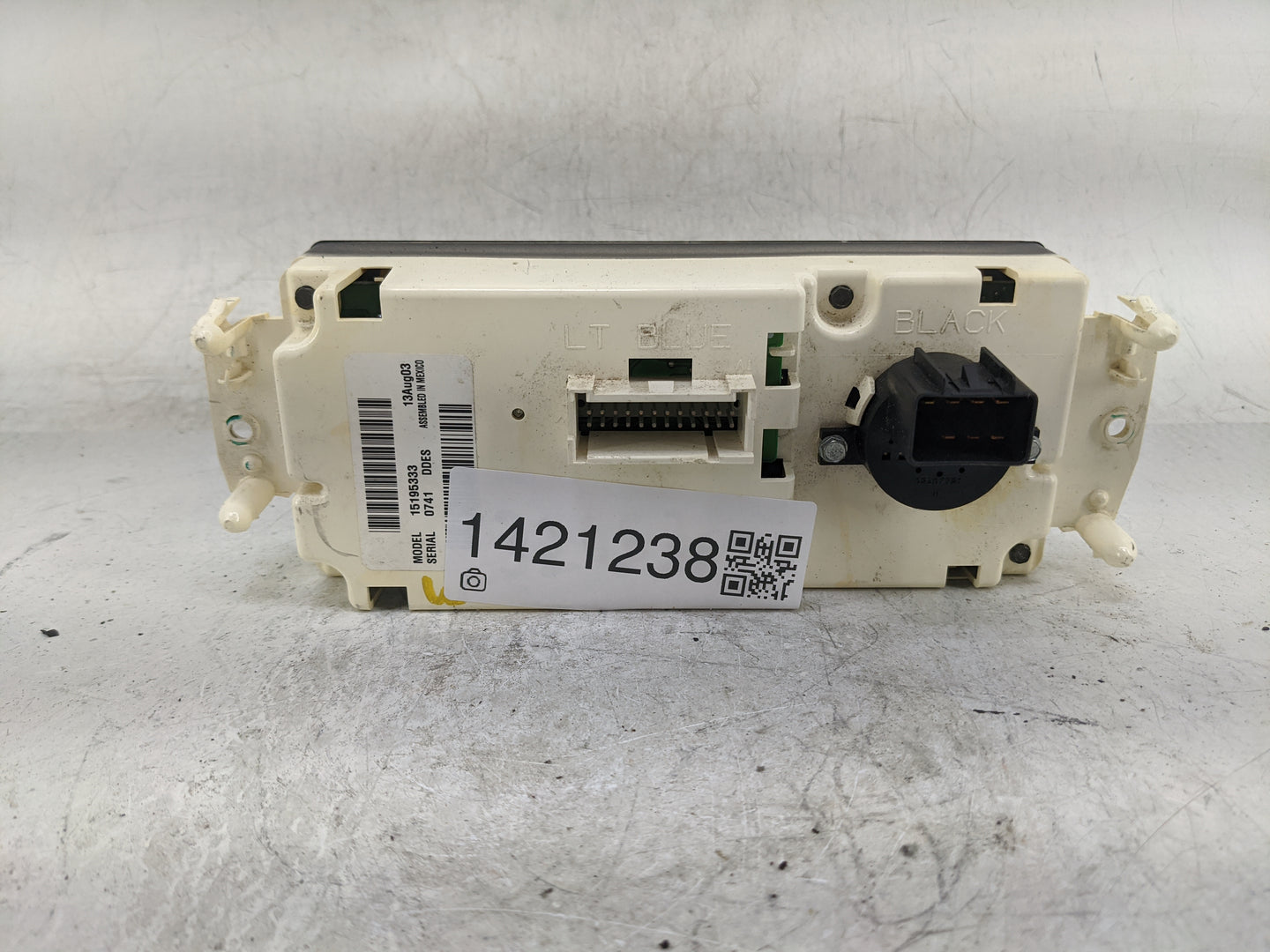 2003-2006 Chevrolet Trailblazer Ext Climate Control Module Temperature AC/Heater Replacement P/N:15195333 Fits OEM Used Auto