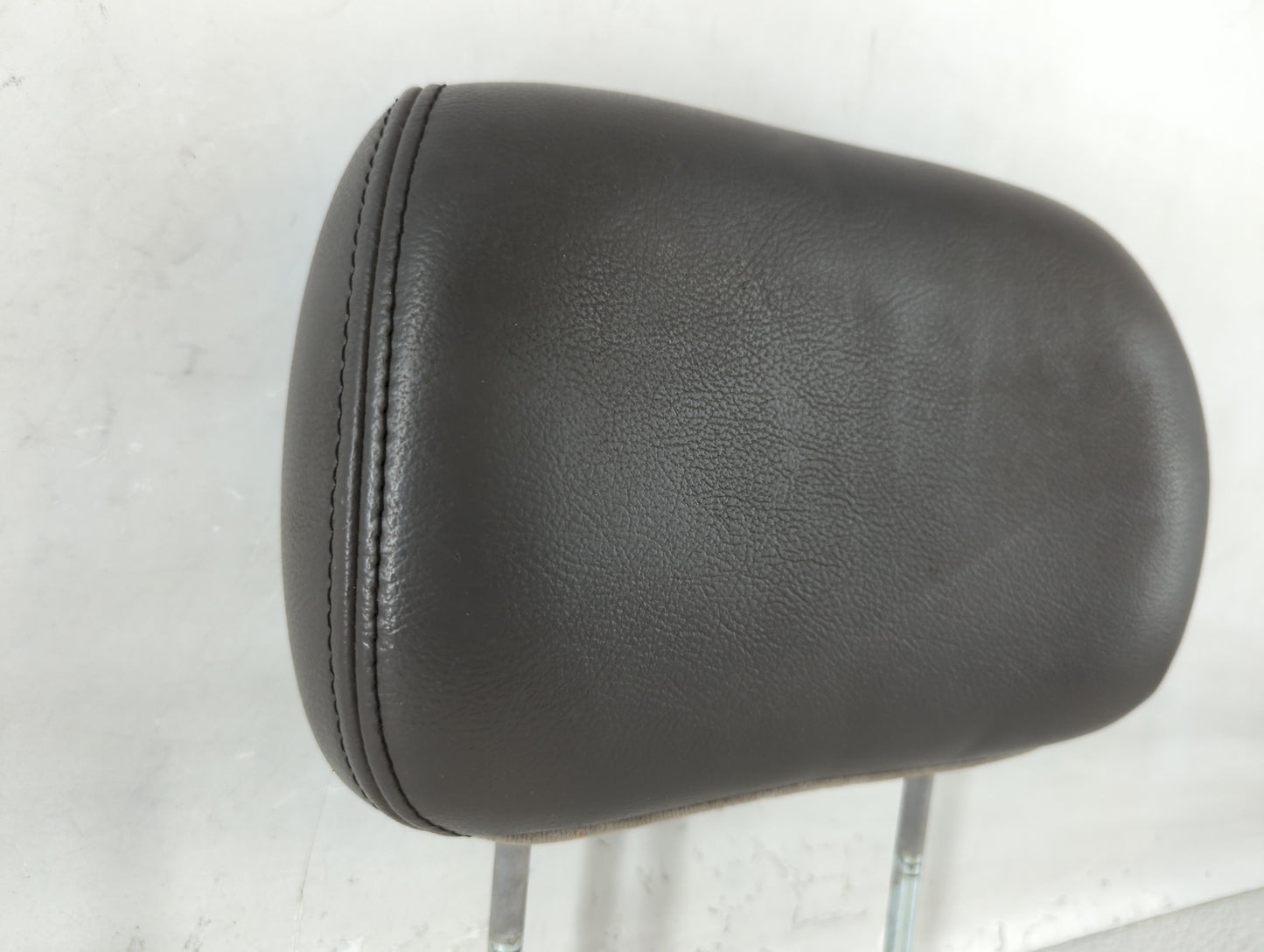 2004 Trailblazer Ext Headrest Head Rest Front Driver Passenger Seat - Oemusedautoparts1.com