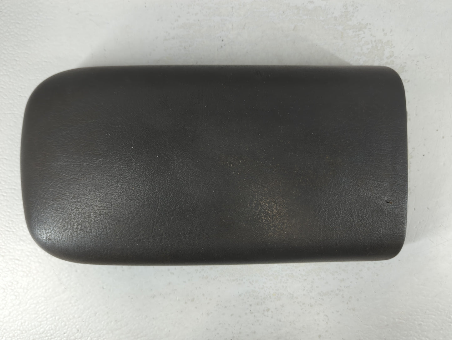 2004 Chevrolet Trailblazer Ext Center Console Armrest Cover Lid Fits OEM Used Auto Parts - Oemusedautoparts1.com