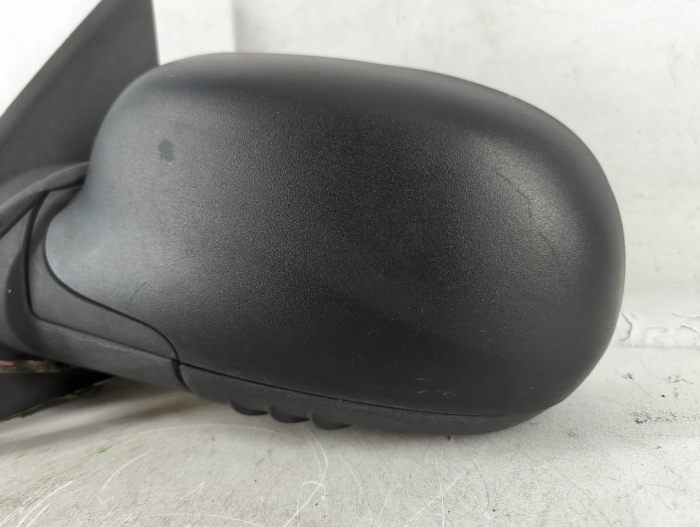 2002-2006 Chevrolet Trailblazer Ext Driver Side View Mirror - Left Door Mirror OEM Used - Oemusedautoparts1.com