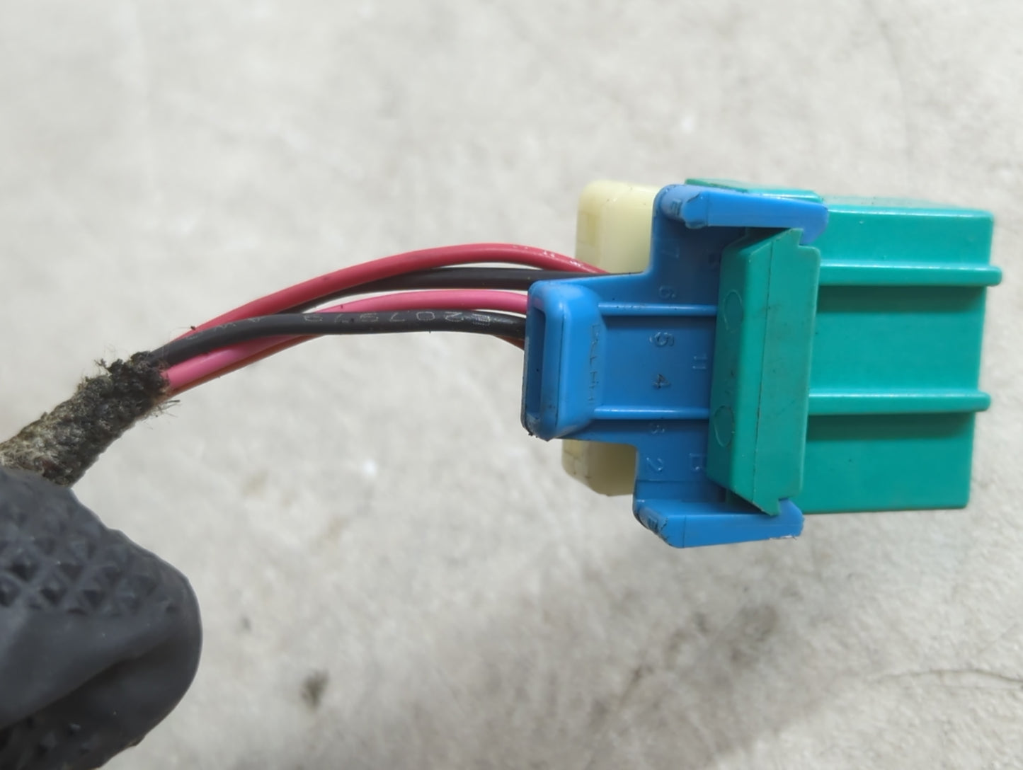 2002-2006 Chevrolet Trailblazer Ext Driver Side View Mirror - Left Door Mirror OEM Used - Oemusedautoparts1.com