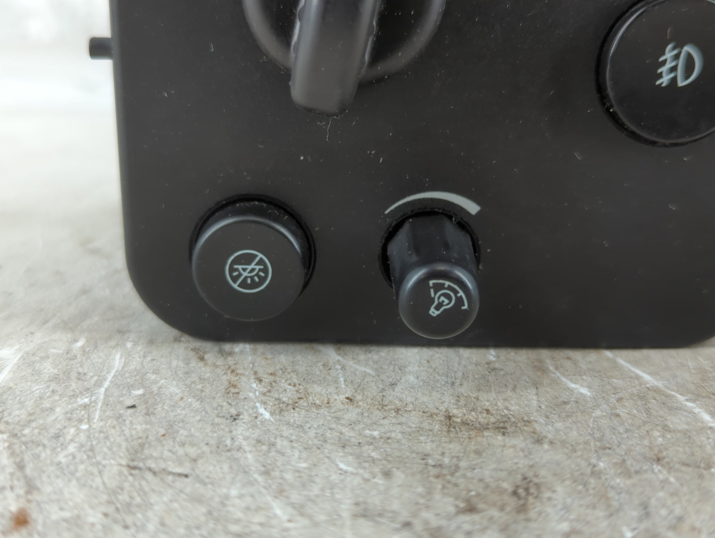 2004 Chevrolet Trail Blazer Headlight Head Light Switch Lamp Control - Oemusedautoparts1.com