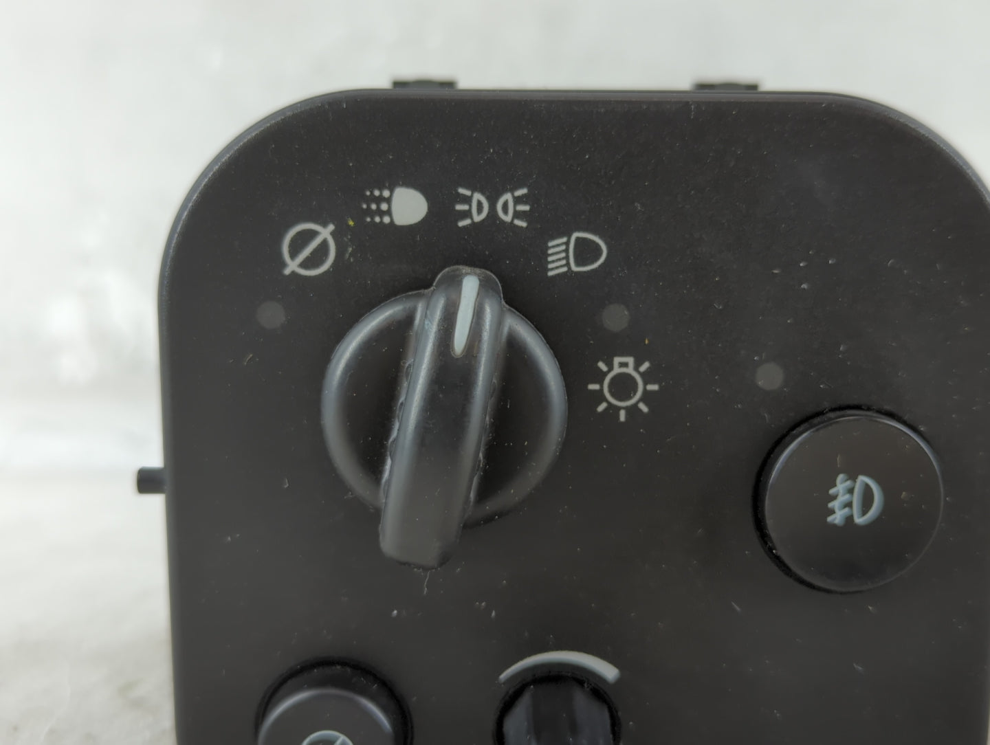 2004 Chevrolet Trail Blazer Headlight Head Light Switch Lamp Control - Oemusedautoparts1.com