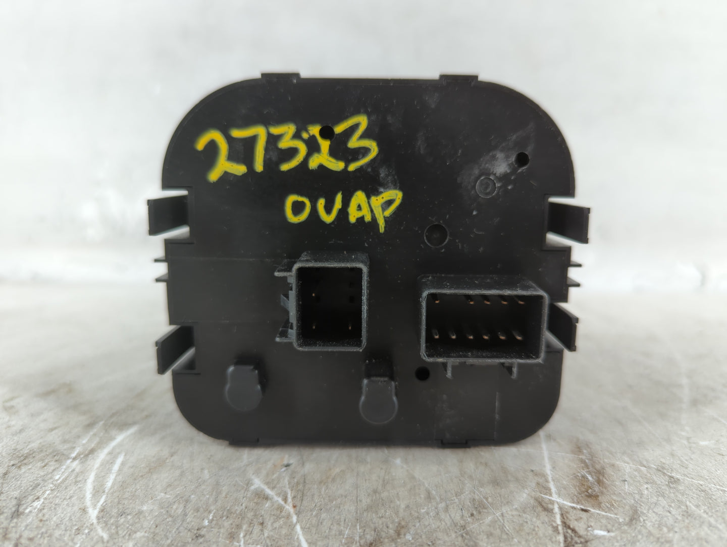 2004 Chevrolet Trail Blazer Headlight Head Light Switch Lamp Control - Oemusedautoparts1.com