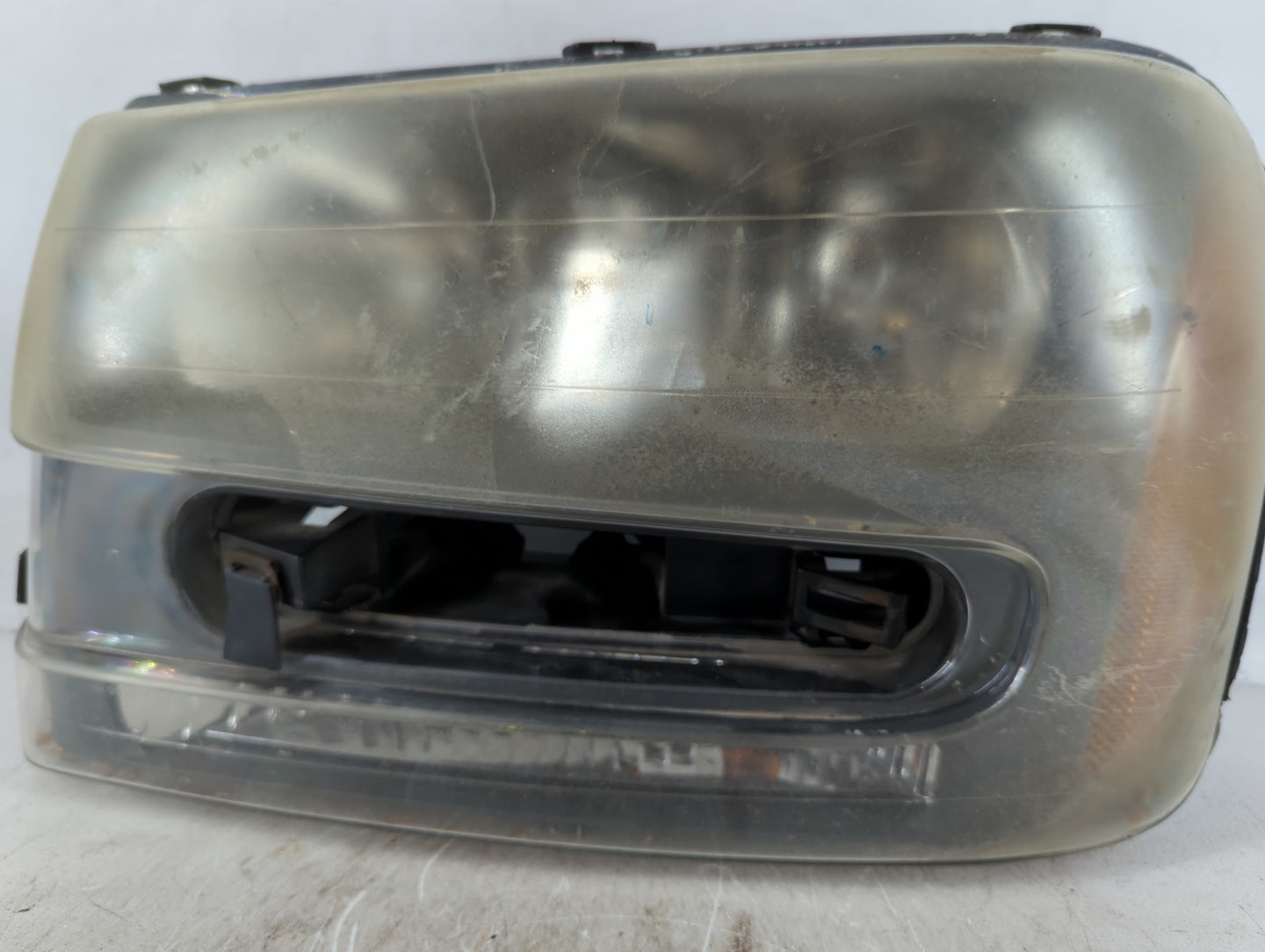 Chevrolet Trail Blazer Driver Left Oem Head Light Headlight Lamp - Oemusedautoparts1.com