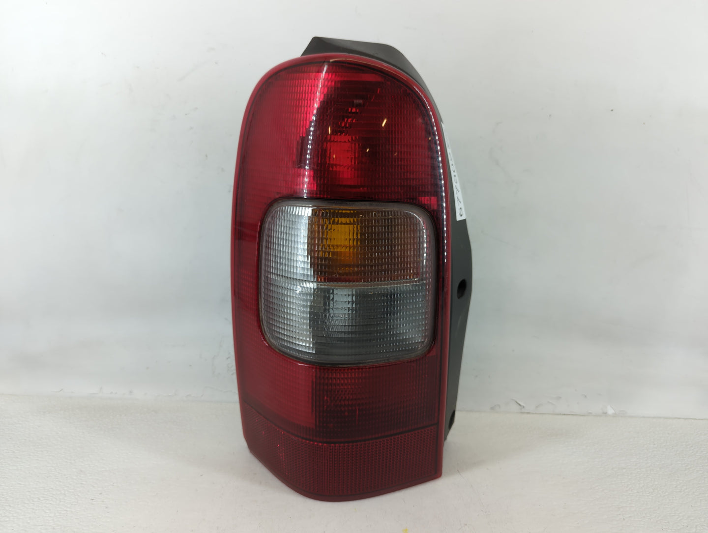 1997-2005 Chevrolet Venture Tail Light Assembly Driver Left OEM P/N:10432599 Fits OEM Used Auto Parts - Oemusedautoparts1.co