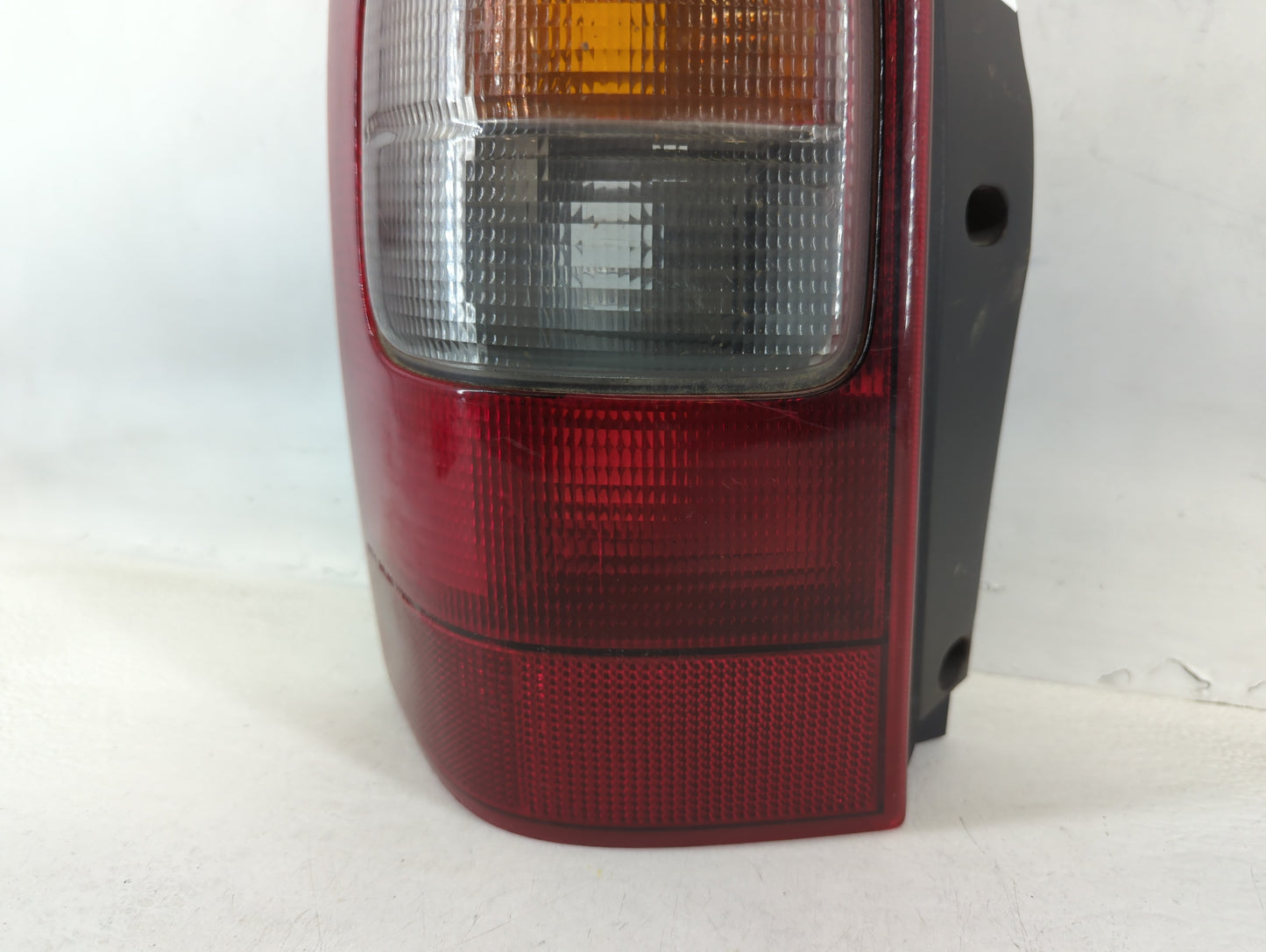 1997-2005 Chevrolet Venture Tail Light Assembly Driver Left OEM P/N:10432599 Fits OEM Used Auto Parts - Oemusedautoparts1.co