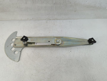 2004-2005 Chevrolet Venture Used Window Regulator Passenger Front - Oemusedautoparts1.com