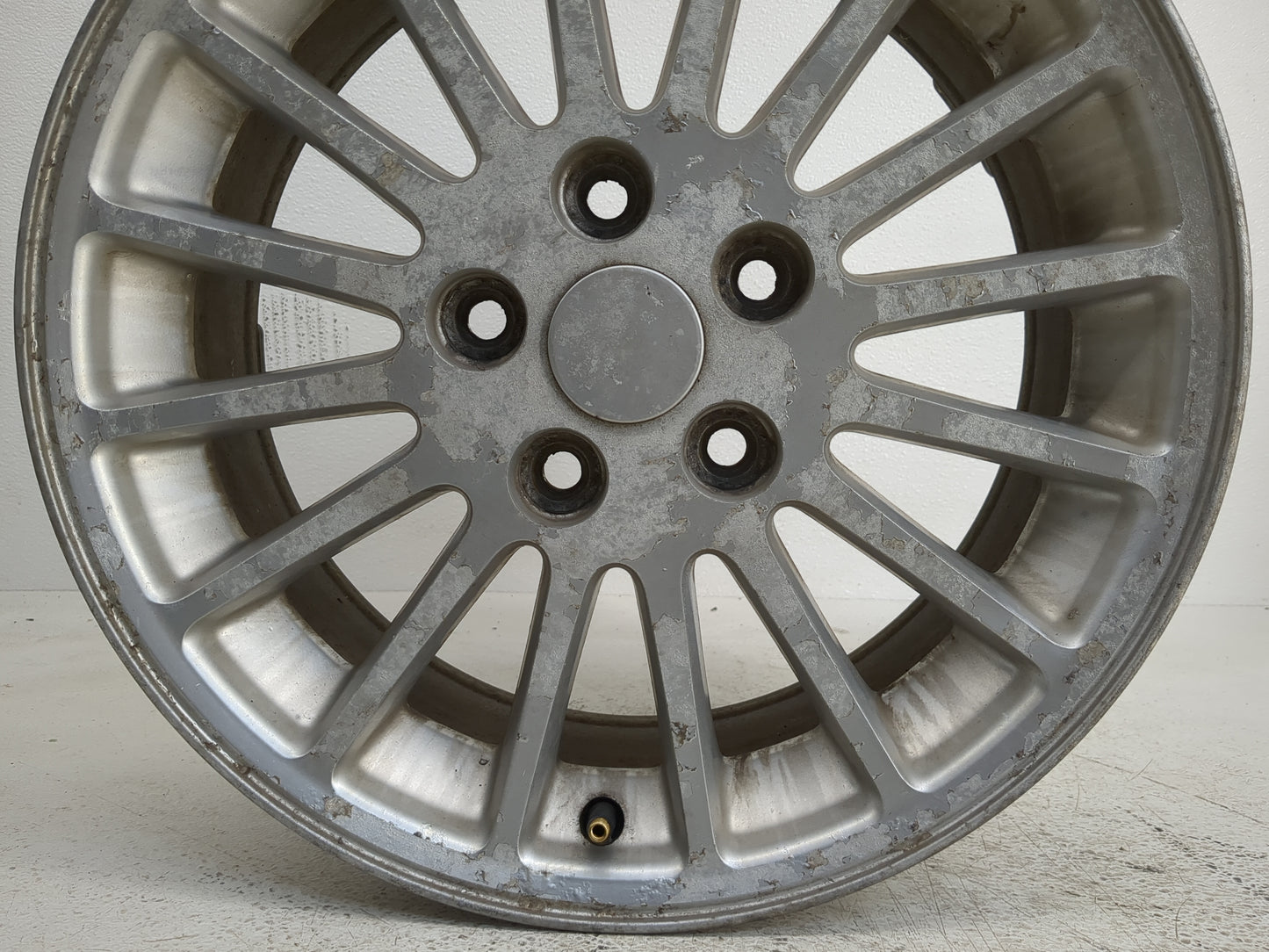 2002-2004 Chrysler Concorde Oem Wheel Rim 1223130 - Oemusedautoparts1.com