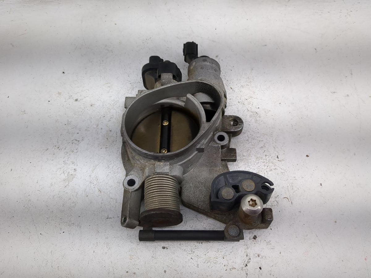 2003-2004 Chrysler Concorde Throttle Body Fits Fits 2003 2004 OEM Used Auto Parts - Oemusedautoparts1.com