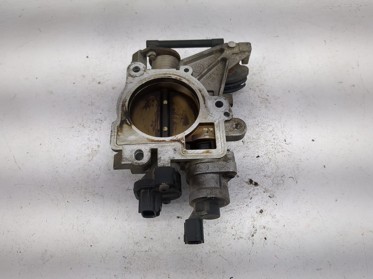 2003-2004 Chrysler Concorde Throttle Body Fits Fits 2003 2004 OEM Used Auto Parts - Oemusedautoparts1.com