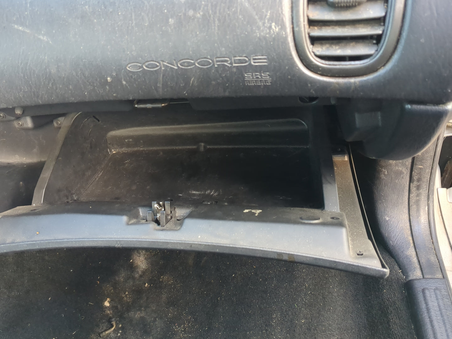 2004 Chrysler Concorde Passenger Glove Box Door Storage Compartment - Oemusedautoparts1.com