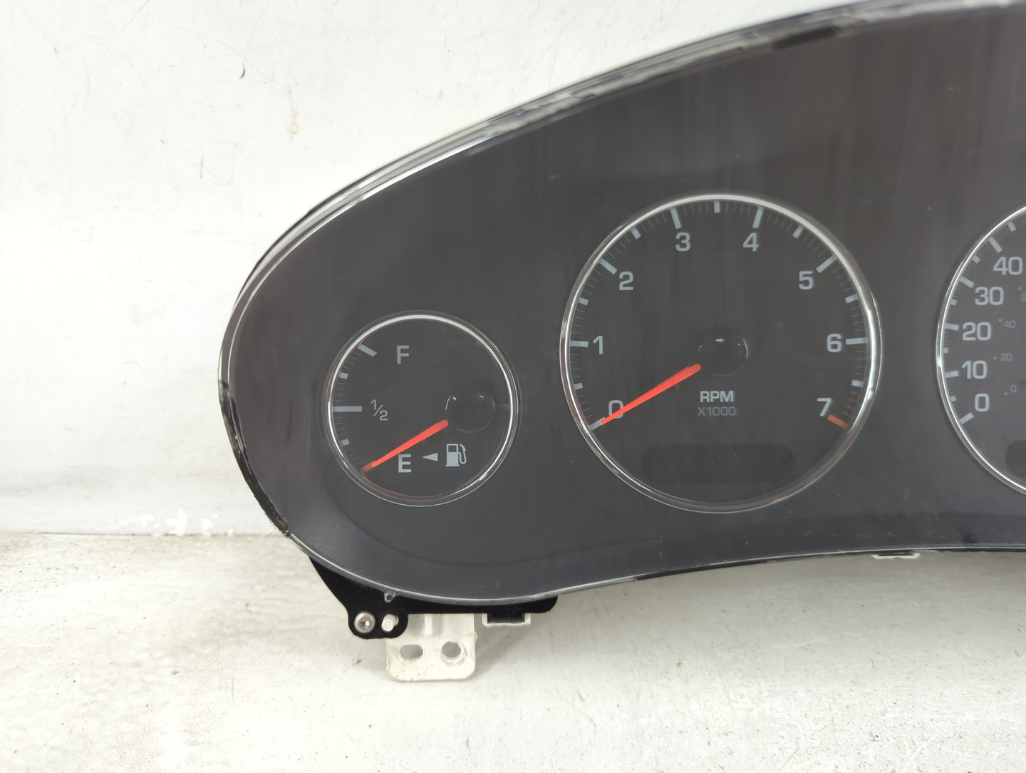 2000-2004 Chrysler Concorde Instrument Cluster Speedometer Gauges P/N:P05026600AC TG0Q121137T4LC Miles: Fits OEM Used Auto P
