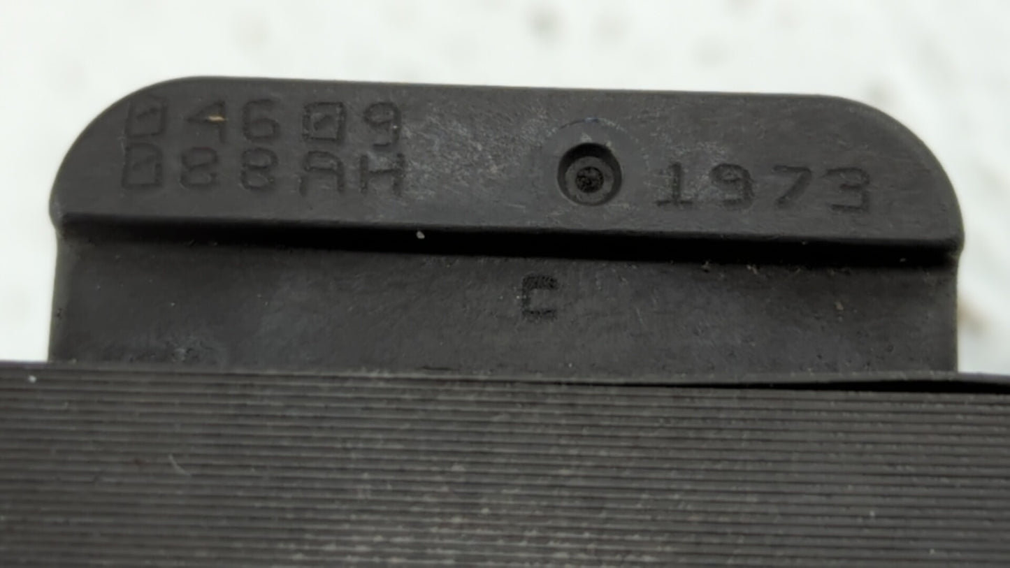 2004-2004 Chrysler Concorde Ignition Coil Igniter Pack - Oemusedautoparts1.com