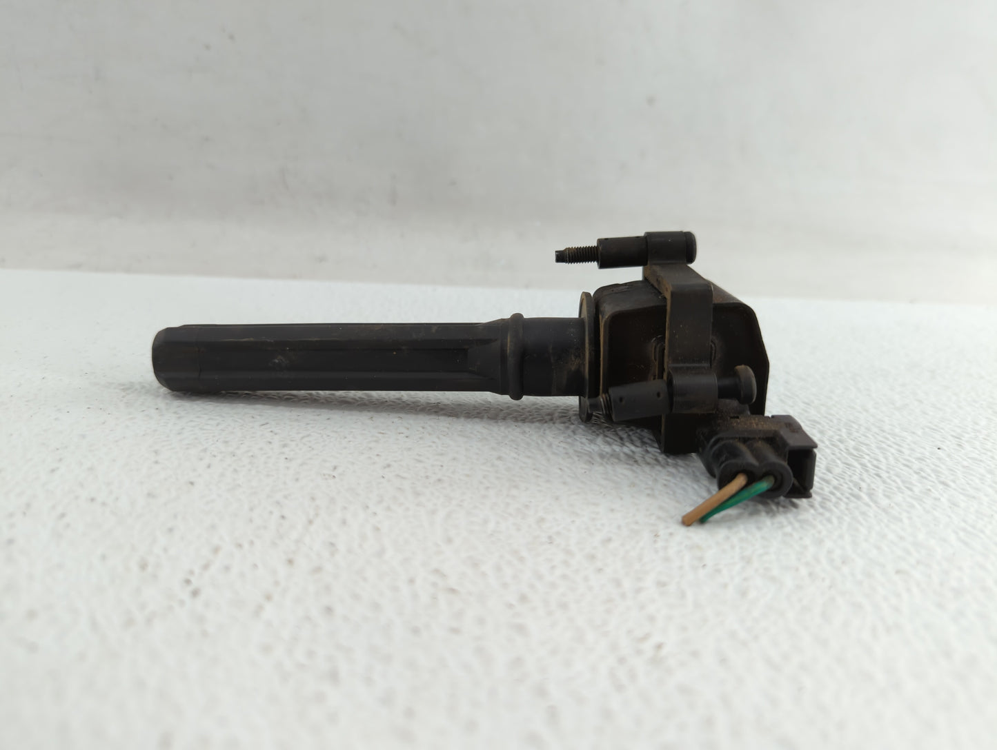 2004-2004 Chrysler Concorde Ignition Coil Igniter Pack - Oemusedautoparts1.com