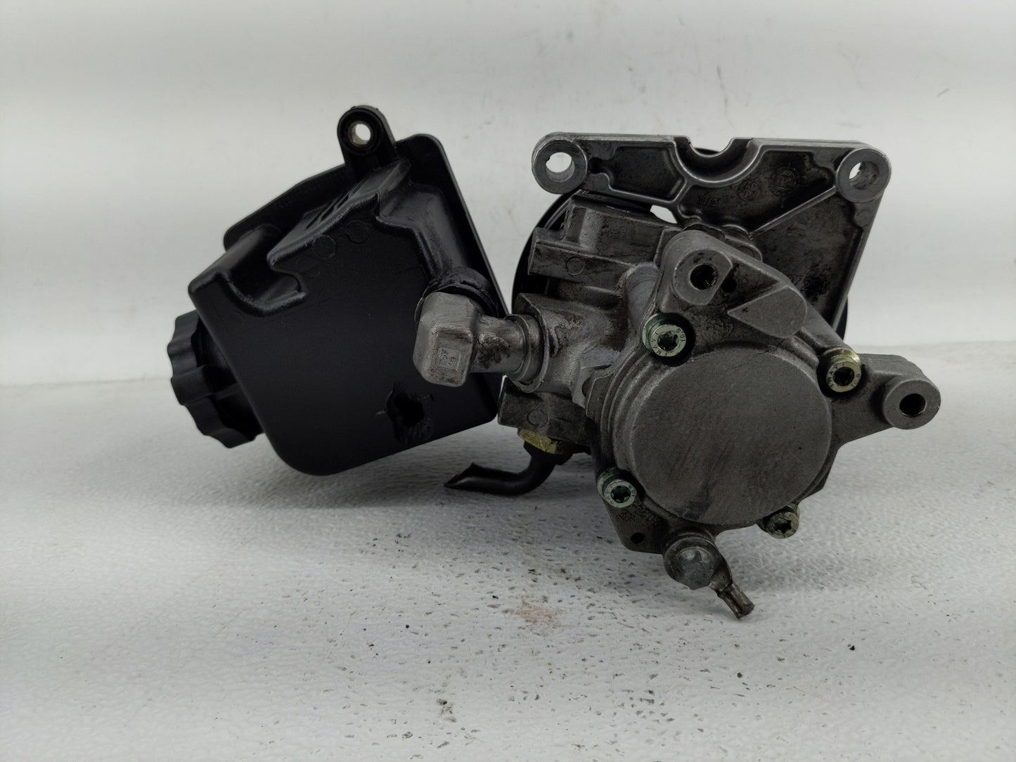 2004-2008 Chrysler Crossfire Power Steering Column Pump Oem - Oemusedautoparts1.com