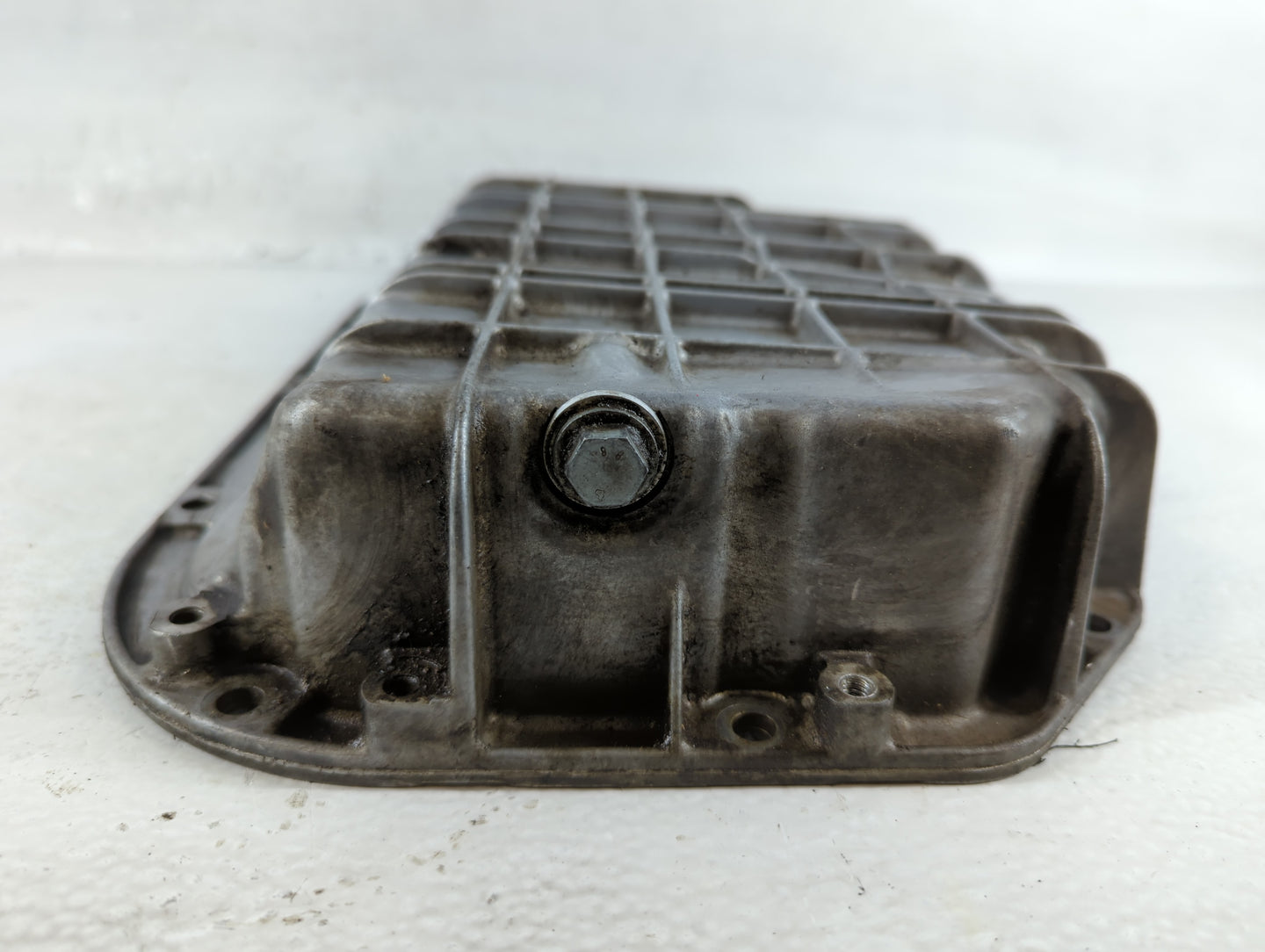 2004-2008 Chrysler Crossfire Engine Oil Pan P/N:A 112 014 06 03 Fits Fits 2004 2005 2006 2007 2008 OEM Used Auto Parts - Oem