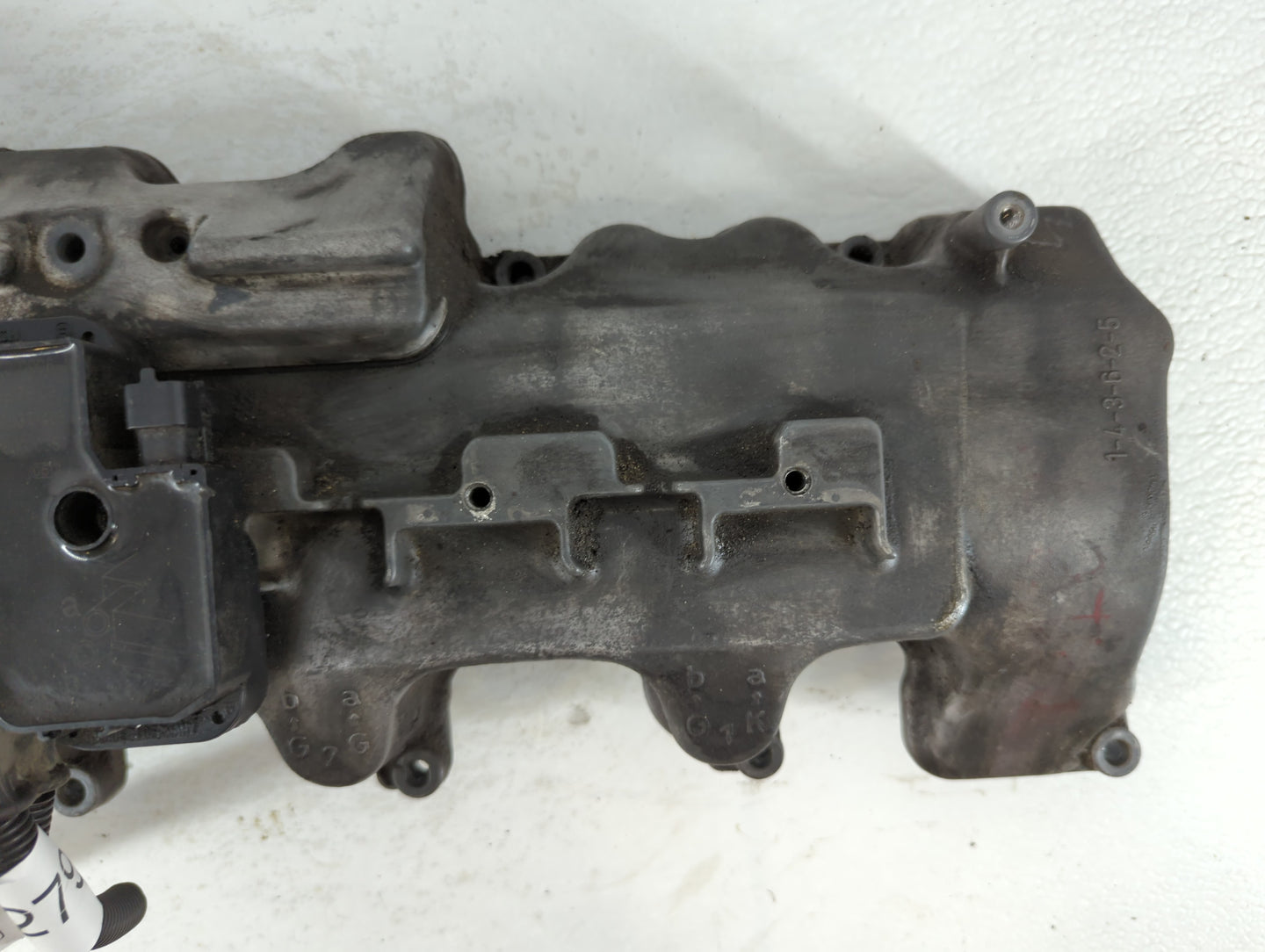 2004 Chrysler Crossfire Driver Left Cylinder Head Valve Cover P/N:A 112 016 06 05 Fits OEM Used Auto Parts - Oemusedautopart