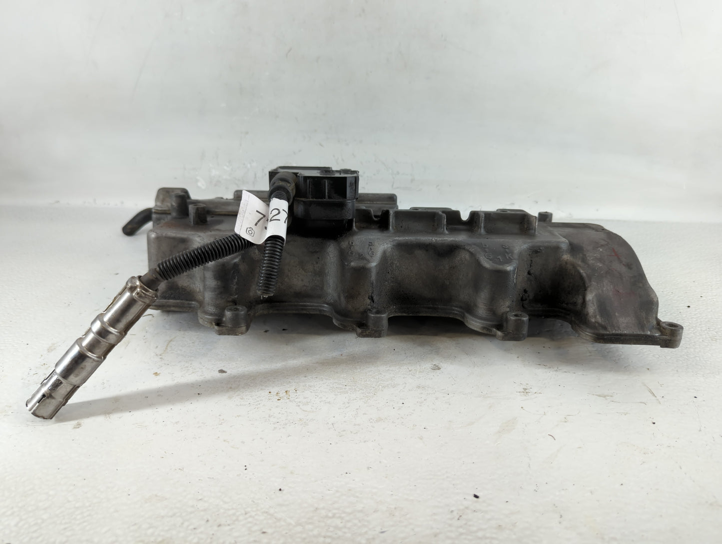 2004 Chrysler Crossfire Driver Left Cylinder Head Valve Cover P/N:A 112 016 06 05 Fits OEM Used Auto Parts - Oemusedautopart