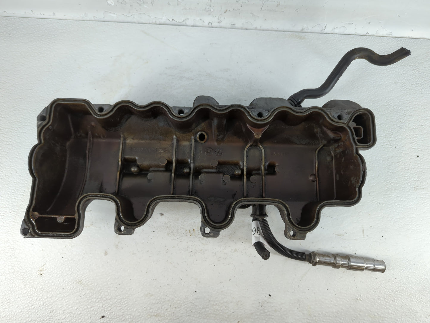 2004 Chrysler Crossfire Driver Left Cylinder Head Valve Cover P/N:A 112 016 06 05 Fits OEM Used Auto Parts - Oemusedautopart