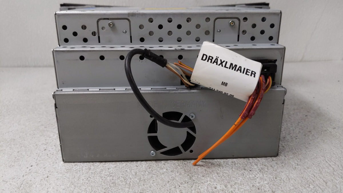 2004 Chrysler E Class Radio AM FM Cd Player Receiver Replacement P/N:90120-451 90120-451 OEM Used Auto Parts - Oemusedautopa