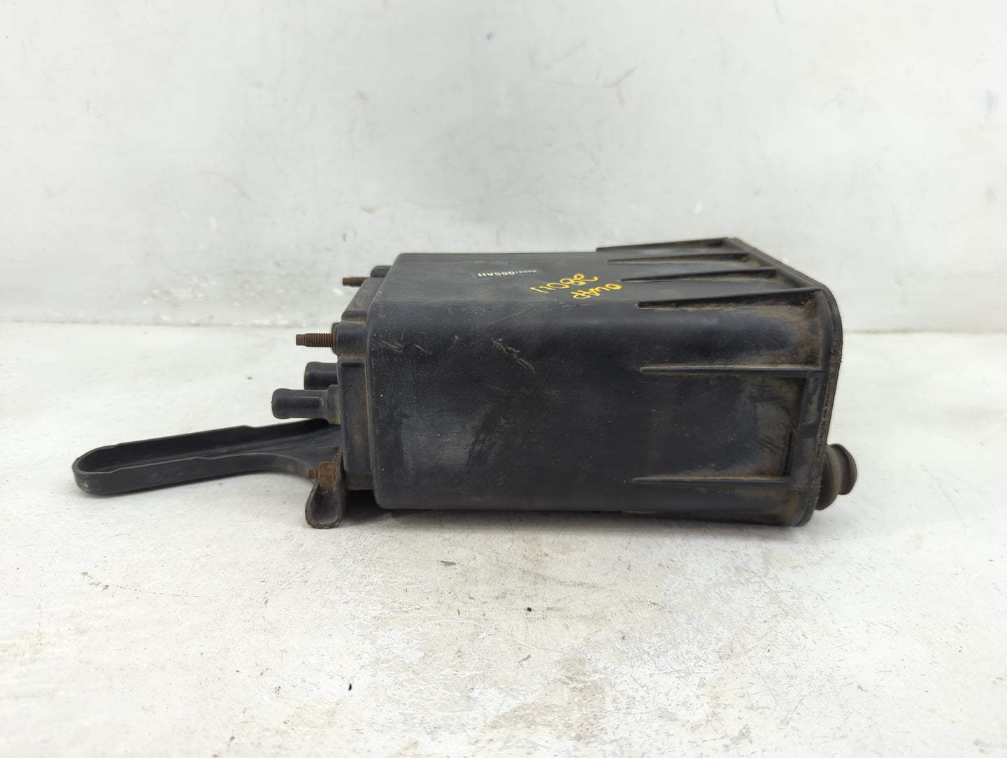 2004 Chrysler Neon Fuel Vapor Charcoal Canister - Oemusedautoparts1.com