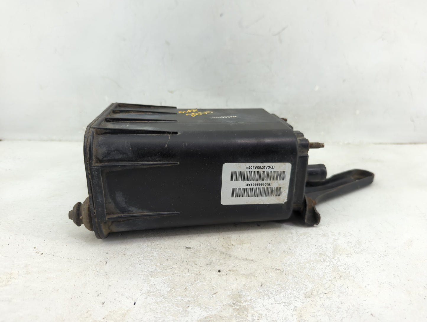2004 Chrysler Neon Fuel Vapor Charcoal Canister - Oemusedautoparts1.com
