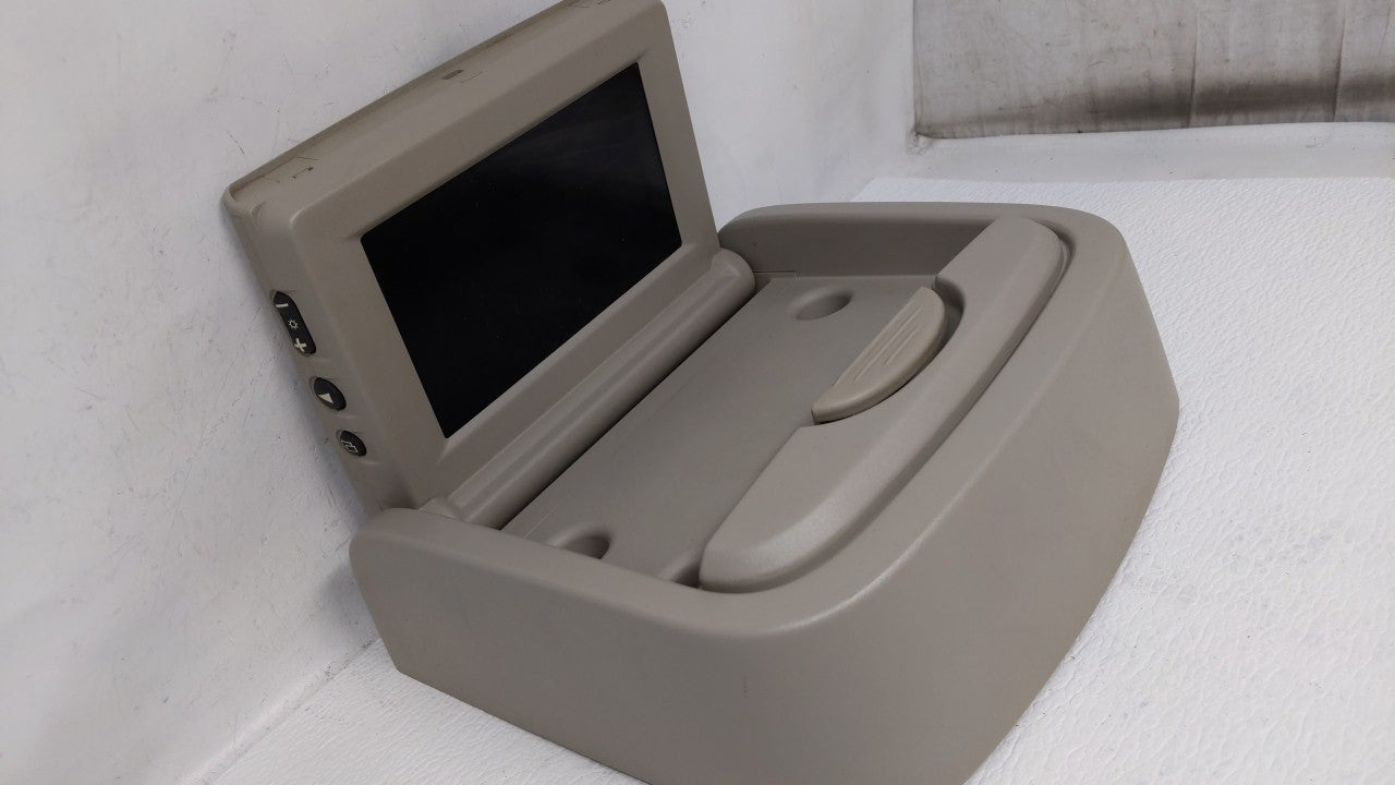 2004 Chrysler Pacifica Overhead Roof Console - Oemusedautoparts1.com