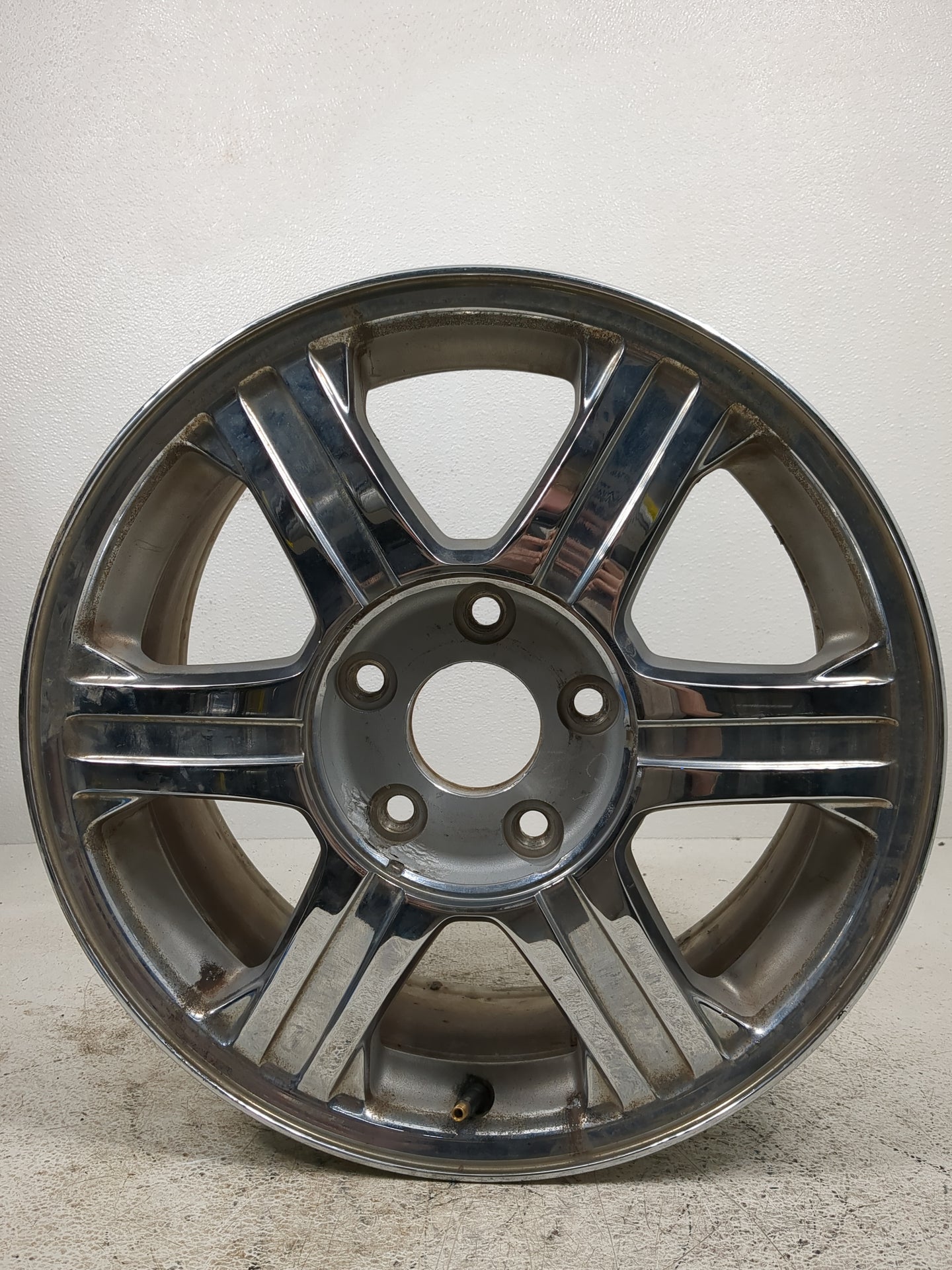 2004-2008 Chrysler Pacifica Oem Wheel Rim 1218948 - Oemusedautoparts1.com
