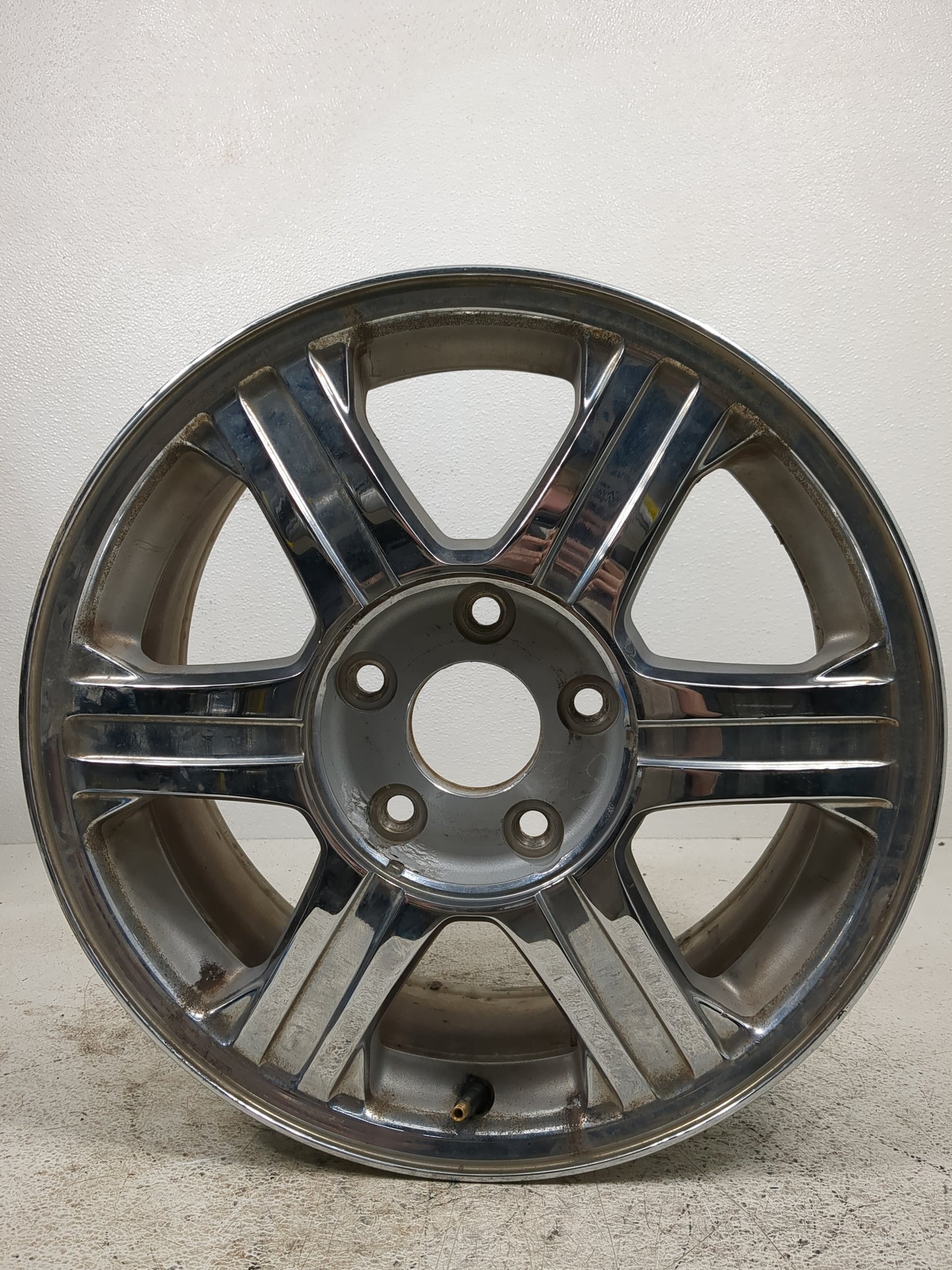 2004-2008 Chrysler Pacifica Oem Wheel Rim 1218948 - Oemusedautoparts1.com