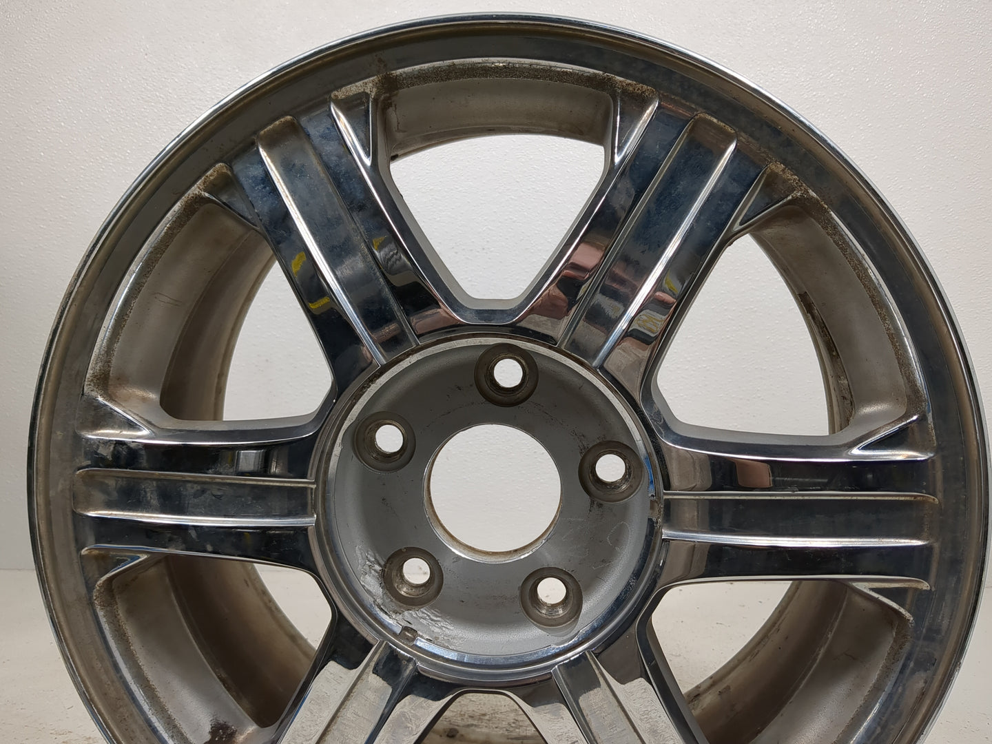 2004-2008 Chrysler Pacifica Oem Wheel Rim 1218948 - Oemusedautoparts1.com