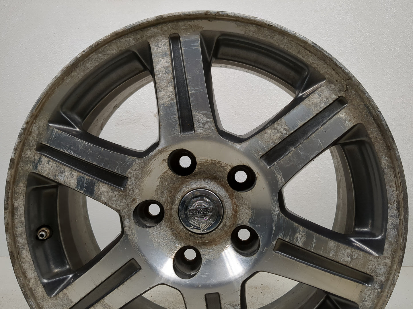 2004-2008 Chrysler Pacifica Oem Wheel Rim 1218949 - Oemusedautoparts1.com