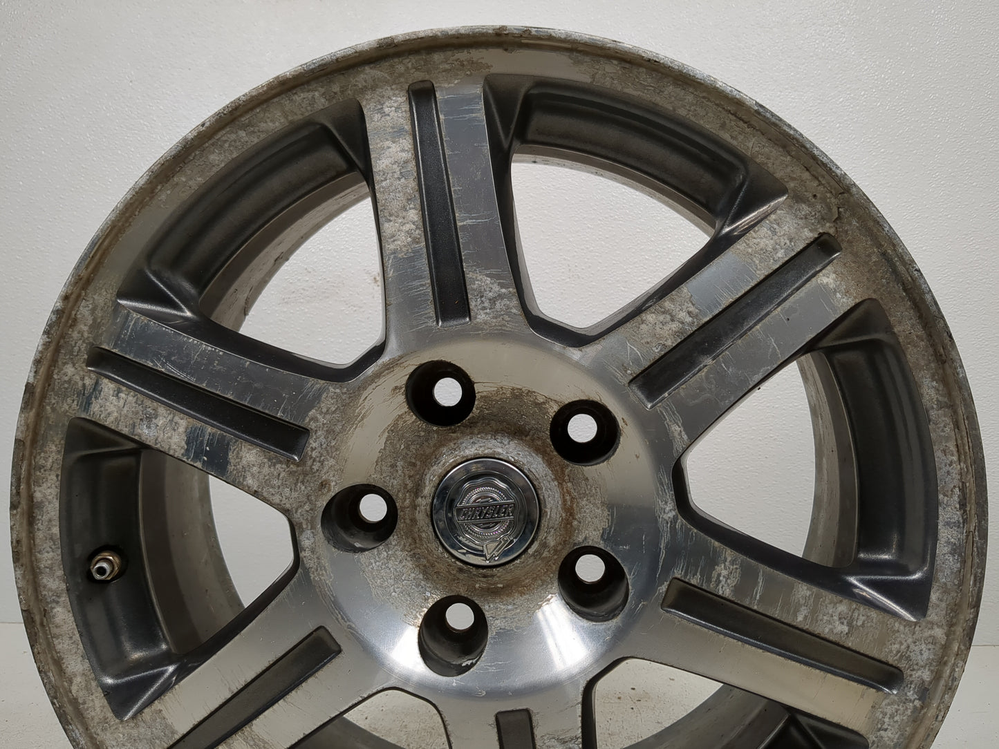 2004-2008 Chrysler Pacifica Oem Wheel Rim 1218949 - Oemusedautoparts1.com