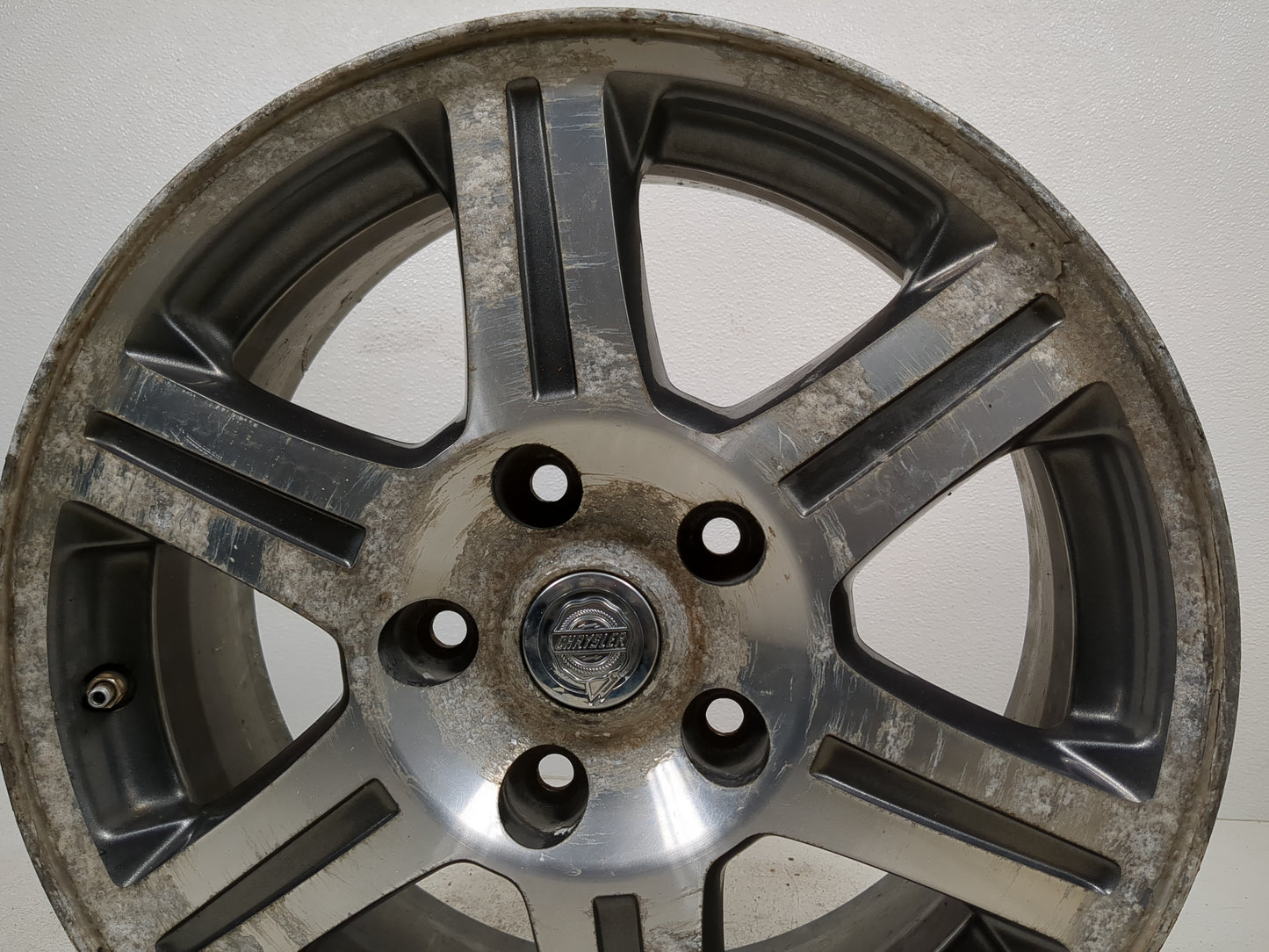 2004-2008 Chrysler Pacifica Oem Wheel Rim 1218949 - Oemusedautoparts1.com