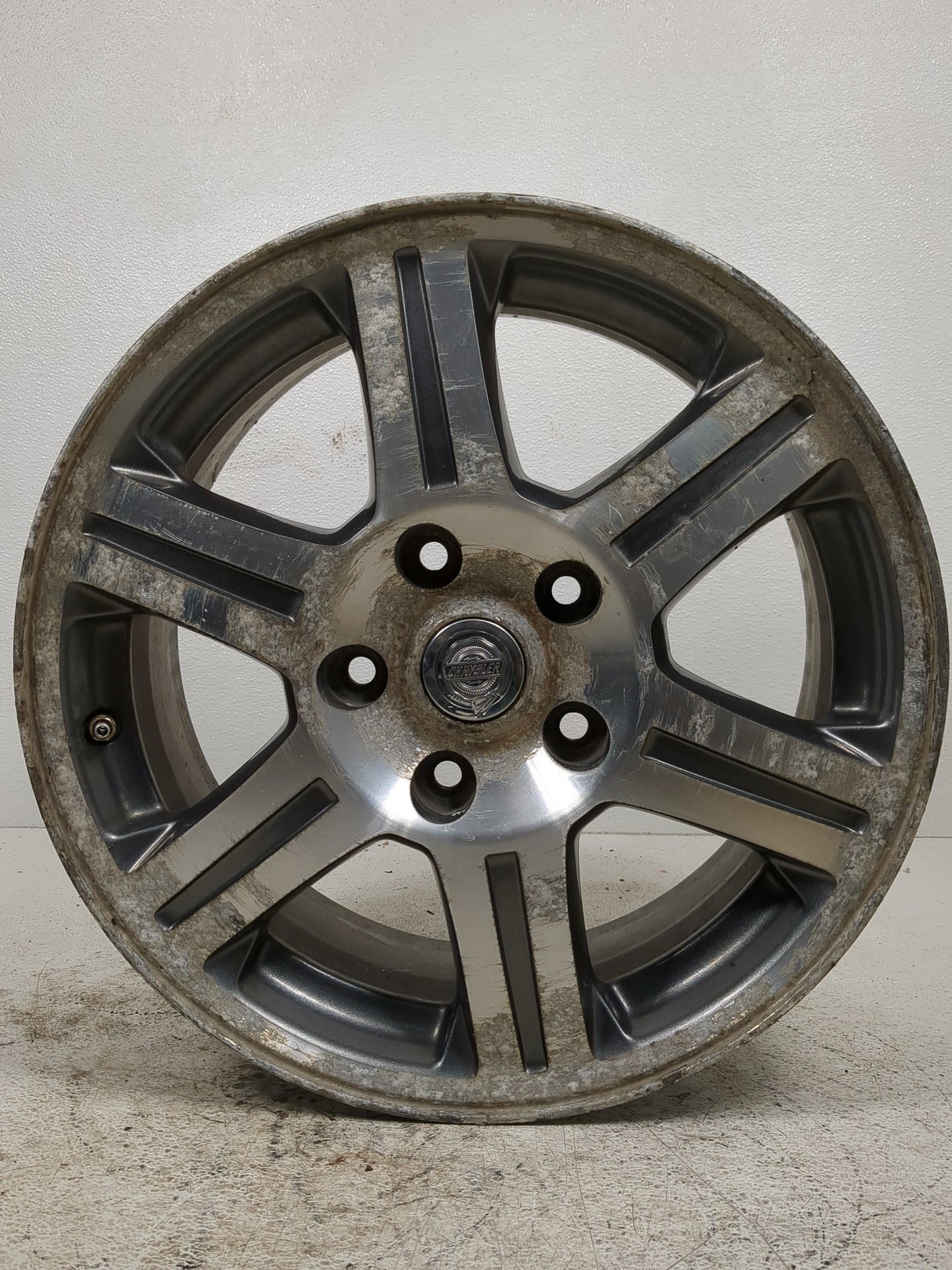 2004-2008 Chrysler Pacifica Oem Wheel Rim 1218949 - Oemusedautoparts1.com