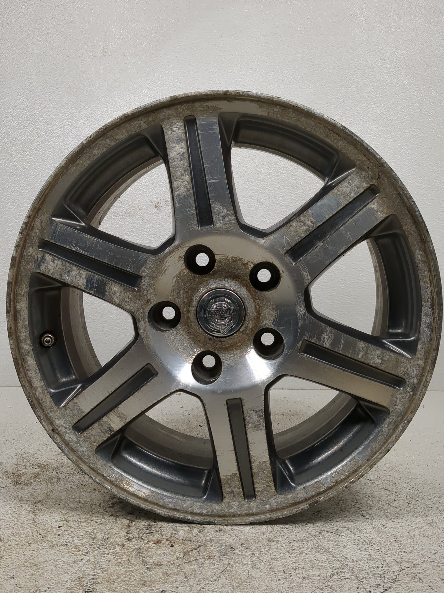 2004-2008 Chrysler Pacifica Oem Wheel Rim 1218949 - Oemusedautoparts1.com