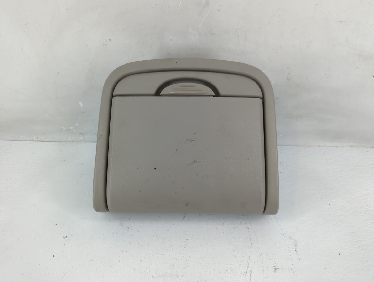 2004 Chrysler Pacifica Radio AM FM Cd Player Receiver Replacement P/N:CDKX-519A58-AH0TL2 P04685877AD Fits OEM Used Auto Part