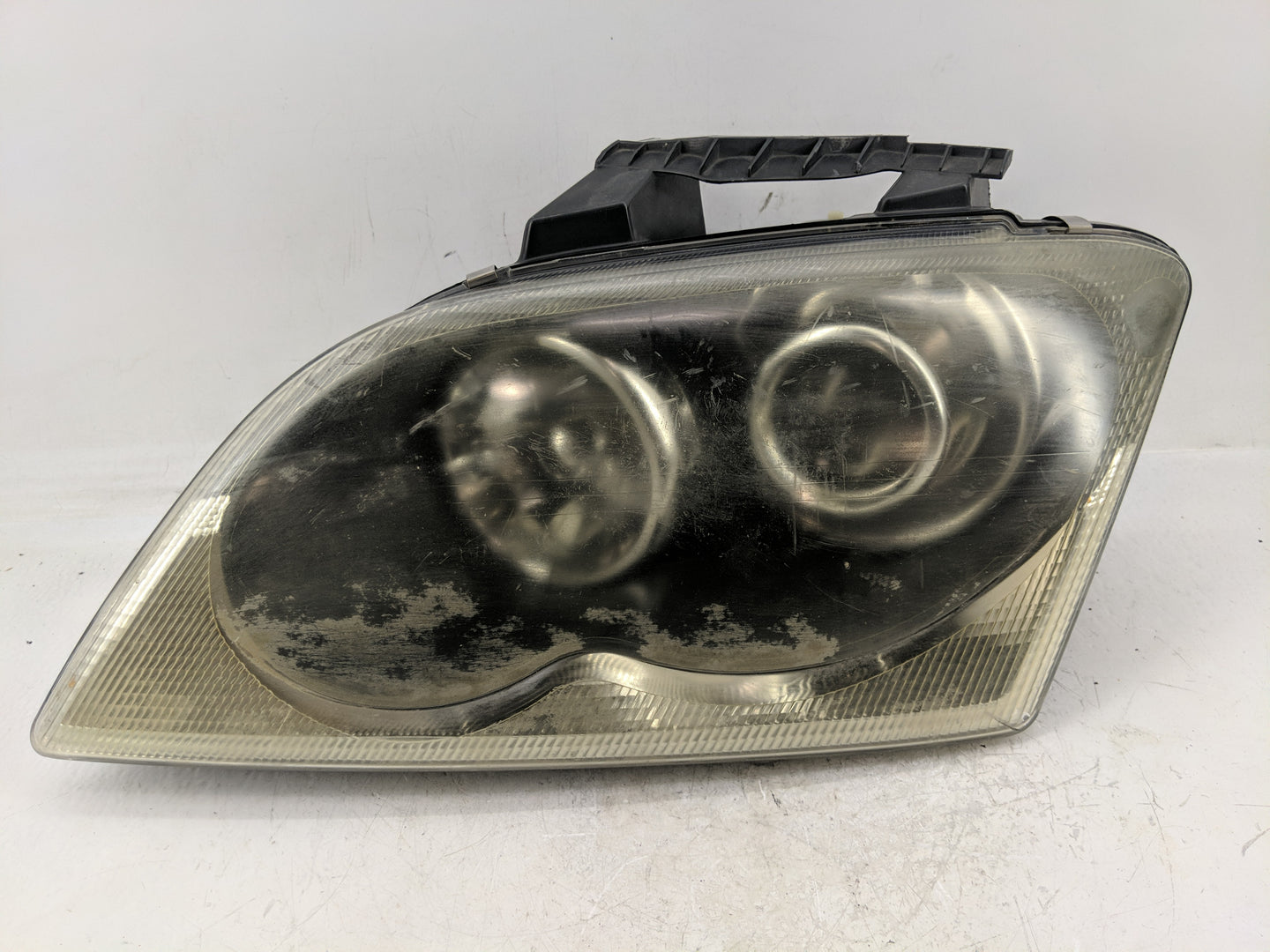 2004-2006 Chrysler Pacifica Driver Left Oem Head Light Headlight Lamp - Oemusedautoparts1.com