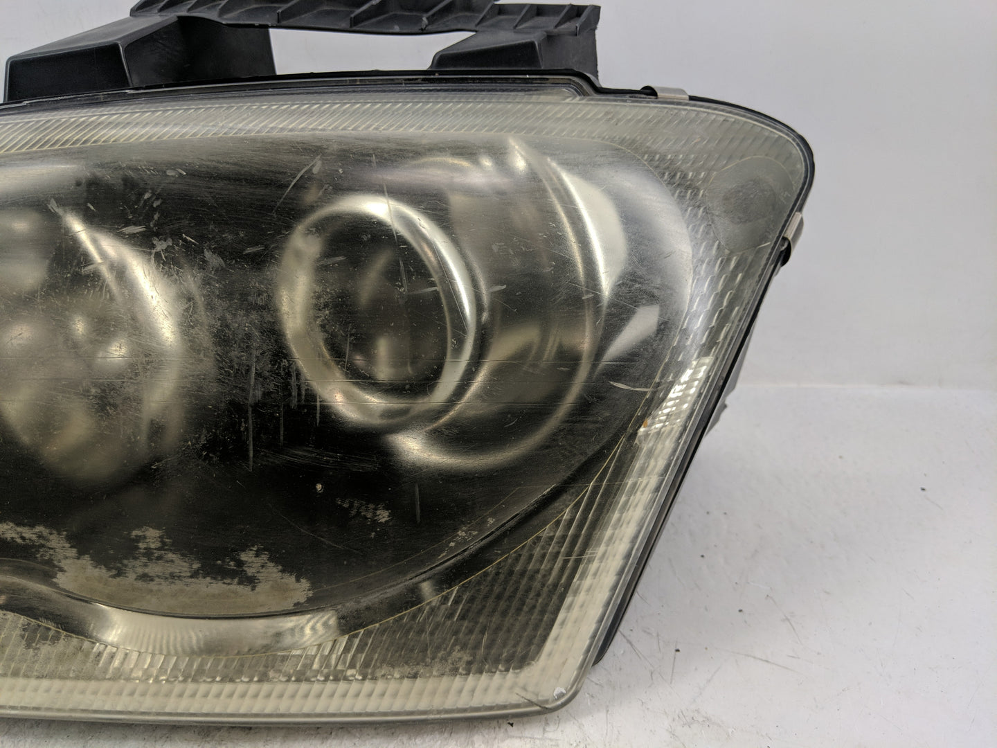 2004-2006 Chrysler Pacifica Driver Left Oem Head Light Headlight Lamp - Oemusedautoparts1.com
