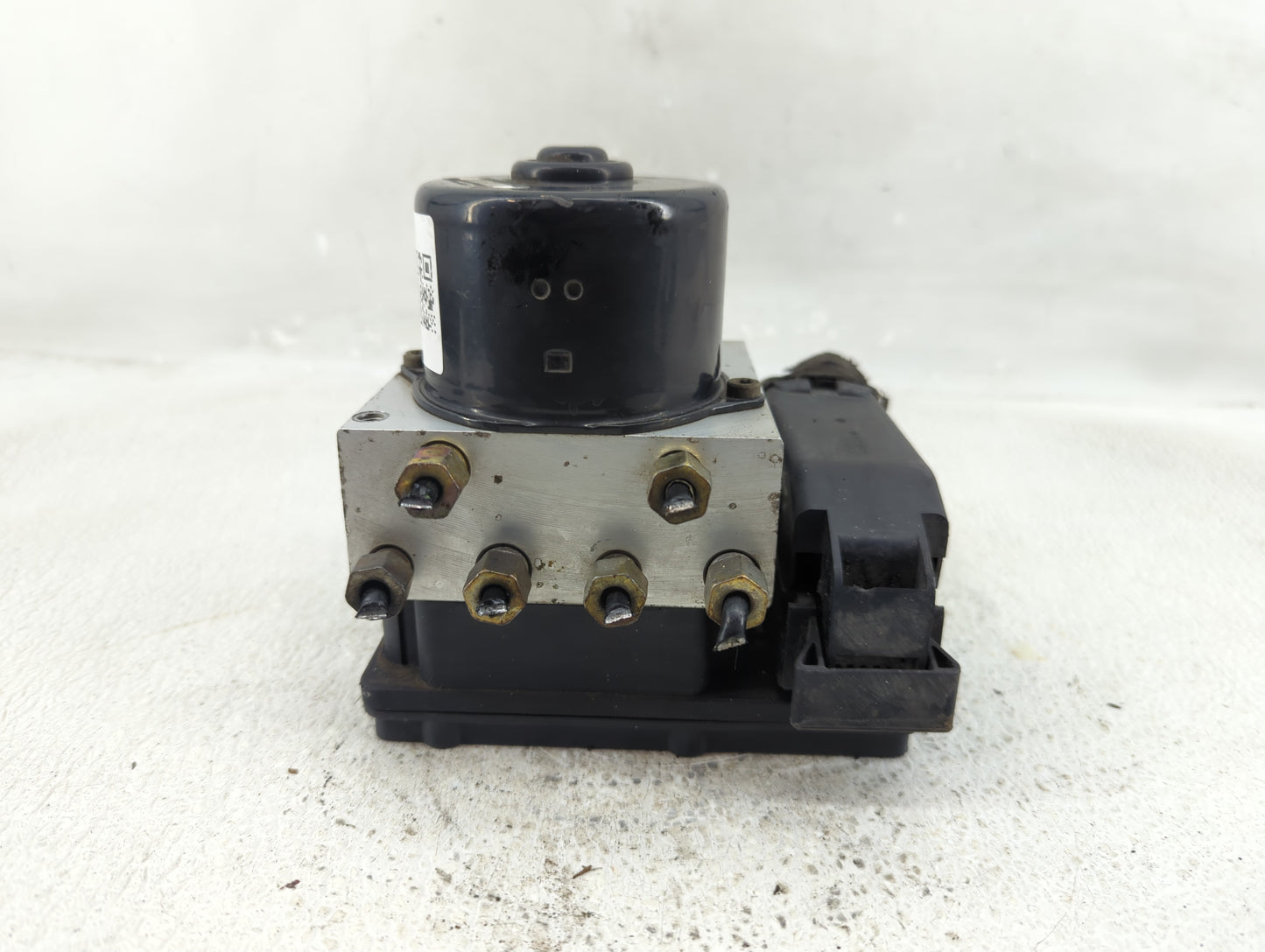 2004 Chrysler Pacifica ABS Pump Control Module Replacement P/N:00002316E0 Fits OEM Used Auto Parts - Oemusedautoparts1.com