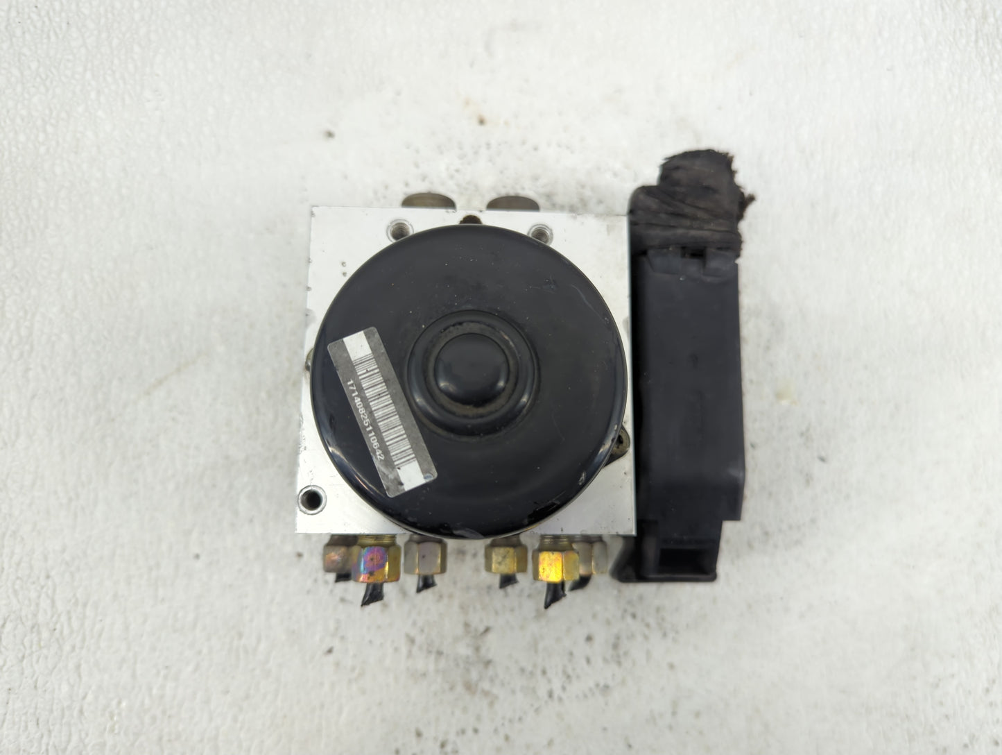 2004 Chrysler Pacifica ABS Pump Control Module Replacement P/N:00002316E0 Fits OEM Used Auto Parts - Oemusedautoparts1.com