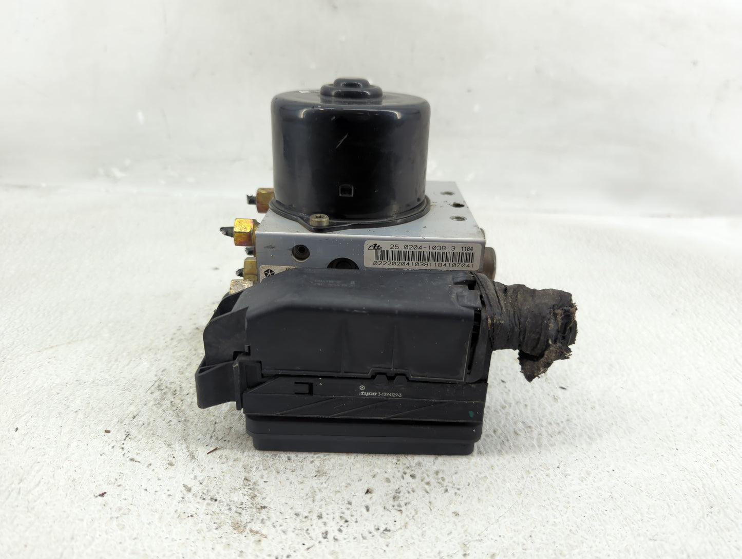 2004 Chrysler Pacifica ABS Pump Control Module Replacement P/N:00002316E0 Fits OEM Used Auto Parts - Oemusedautoparts1.com