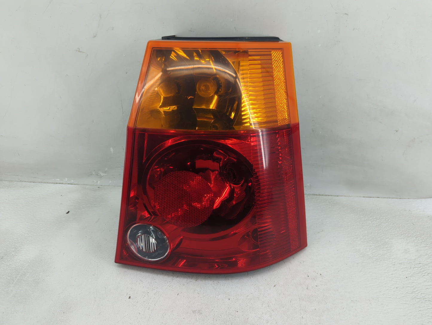 2004 Chrysler Pacifica Tail Light Assembly Passenger Right OEM Fits OEM Used Auto Parts - Oemusedautoparts1.com