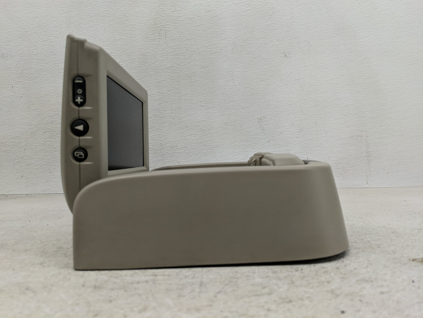 2004-2004 Chrysler Pacifica Information Display Screen - Oemusedautoparts1.com