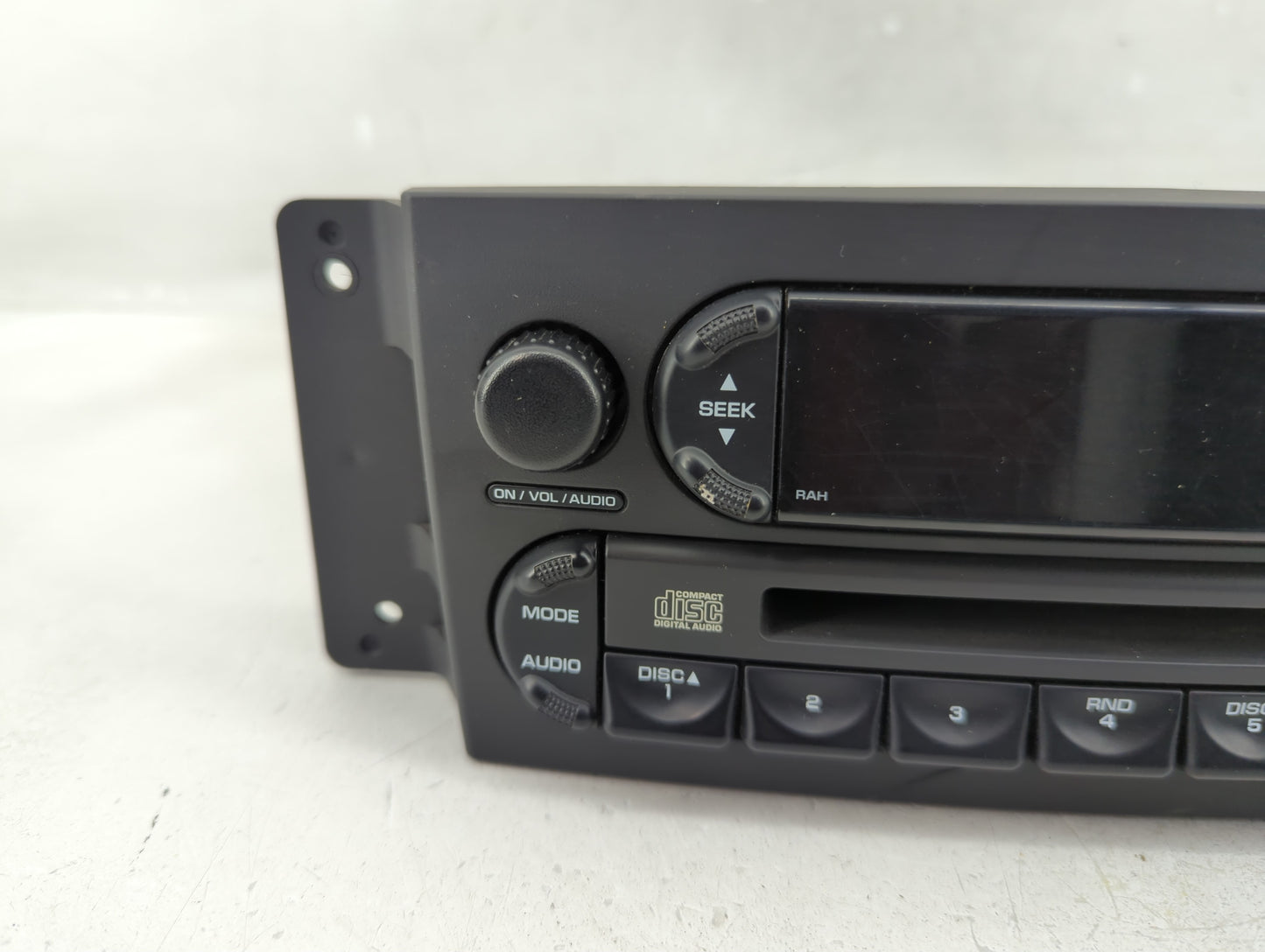 2004-2008 Chrysler Pacifica Radio AM FM Cd Player Receiver Replacement P/N:P05082764AF P05082764AD Fits OEM Used Auto Parts 
