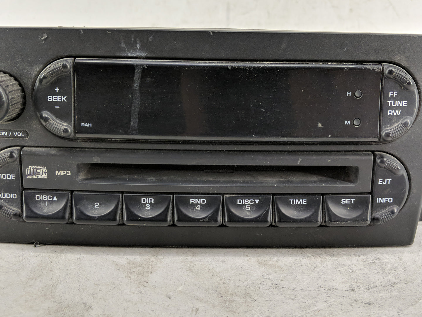 2004-2008 Chrysler Pacifica Radio AM FM Cd Player Receiver Replacement P/N:P05082764AF P05082764AD Fits OEM Used Auto Parts 