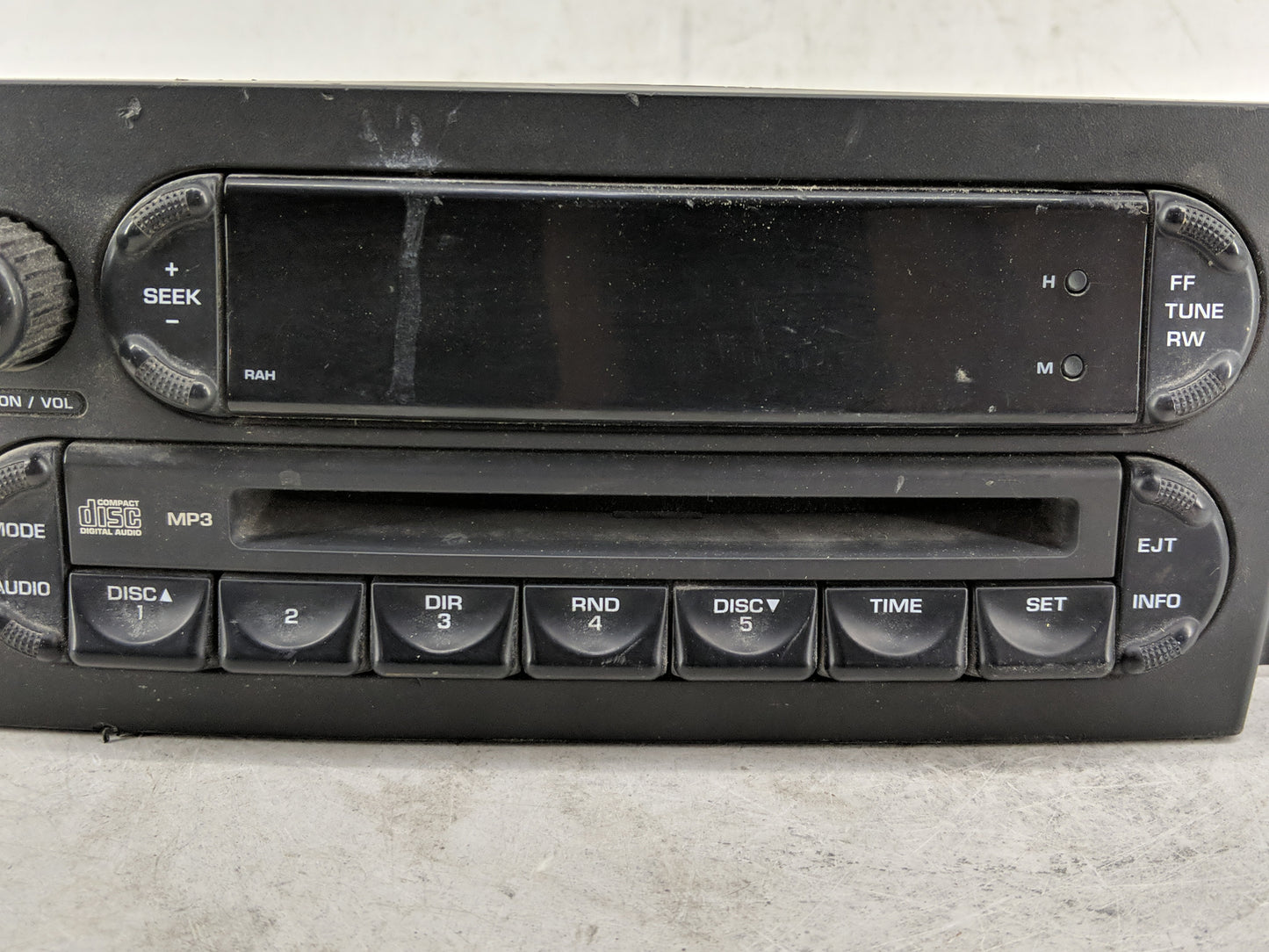 2004-2008 Chrysler Pacifica Radio AM FM Cd Player Receiver Replacement P/N:P05082764AF P05082764AD Fits OEM Used Auto Parts 